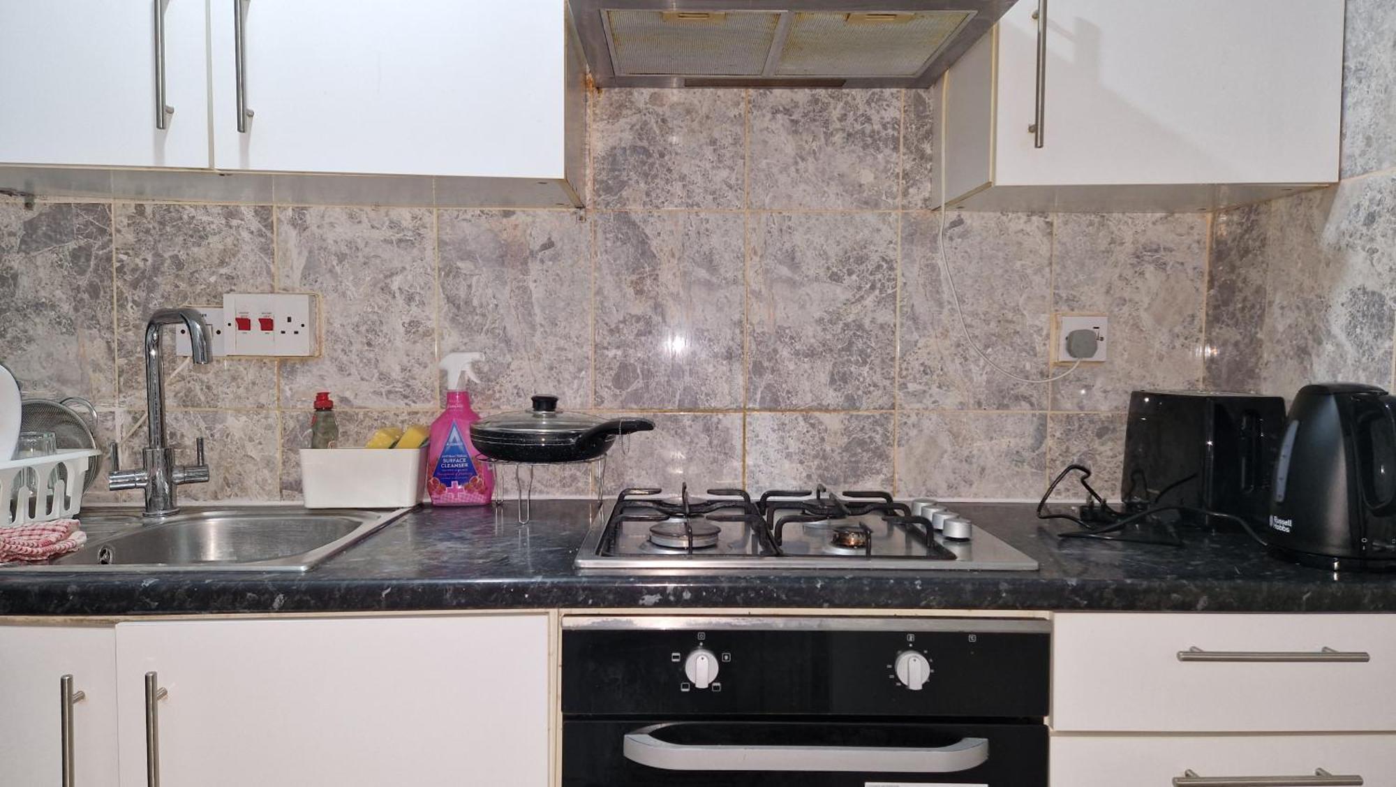 The Cosy Newcourt House, 6-sleeper - 15 Minutes From Zone 1 Apartamento Londres