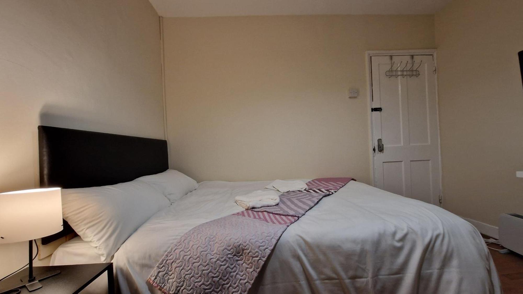 Apartamento The Cosy Newcourt House, 6-sleeper - 15 Minutes From Zone 1 *