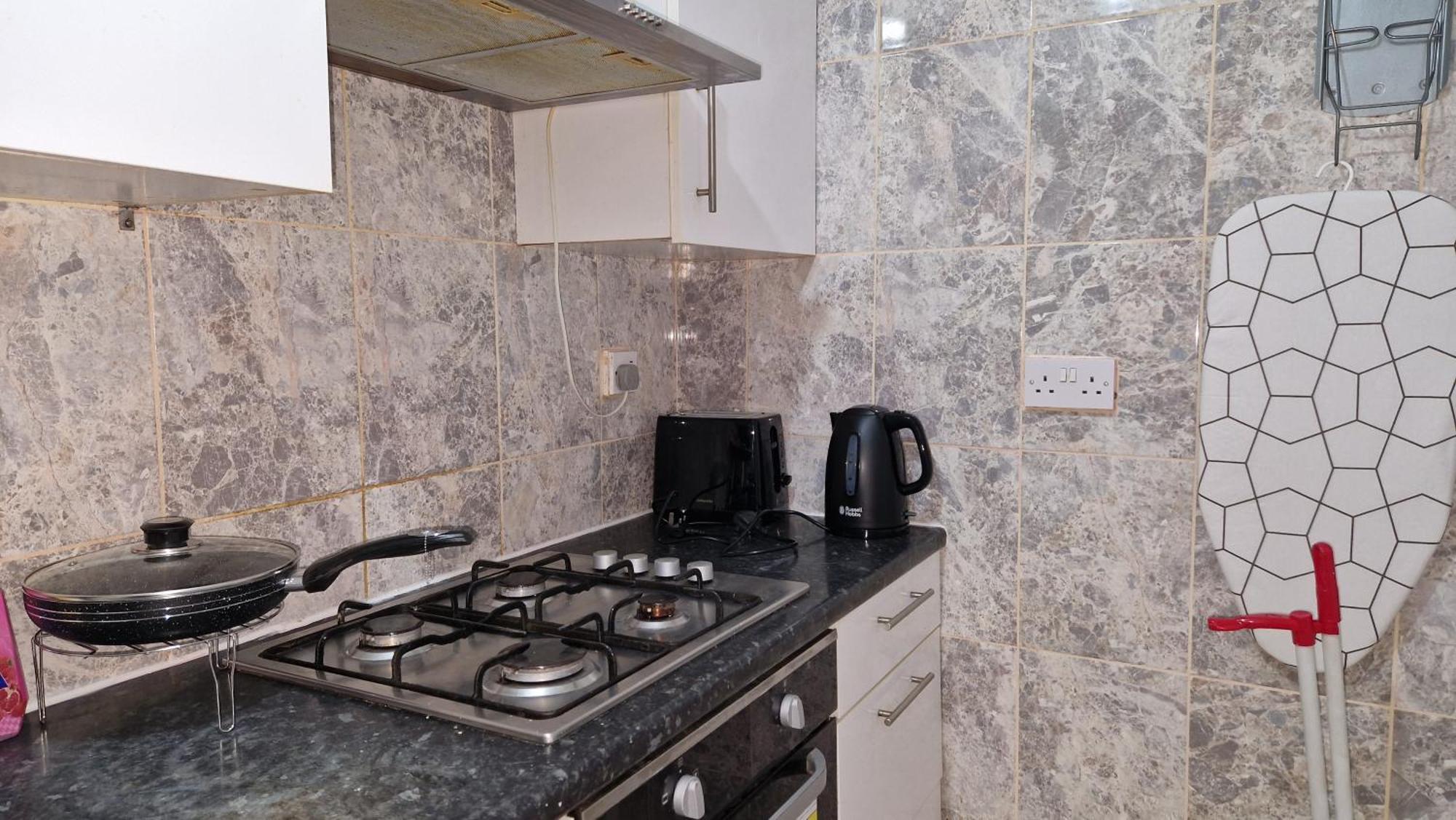 Apartamento The Cosy Newcourt House, 6-sleeper - 15 Minutes From Zone 1