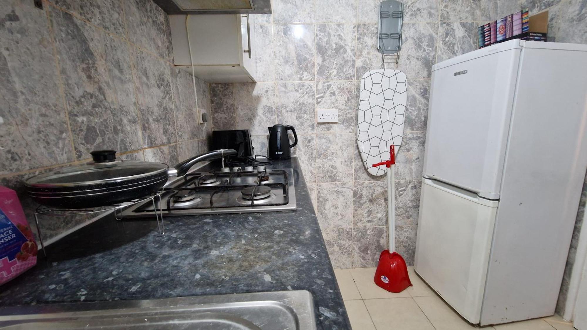 The Cosy Newcourt House, 6-sleeper - 15 Minutes From Zone 1 Londres