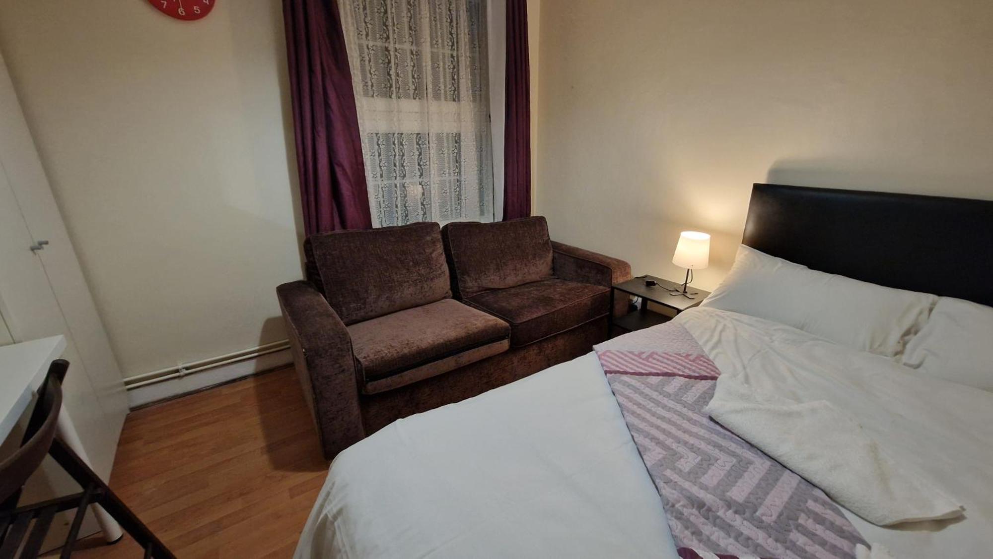 Apartment The Cosy Newcourt House, 6-sleeper - 15 Minutes From Zone 1 *