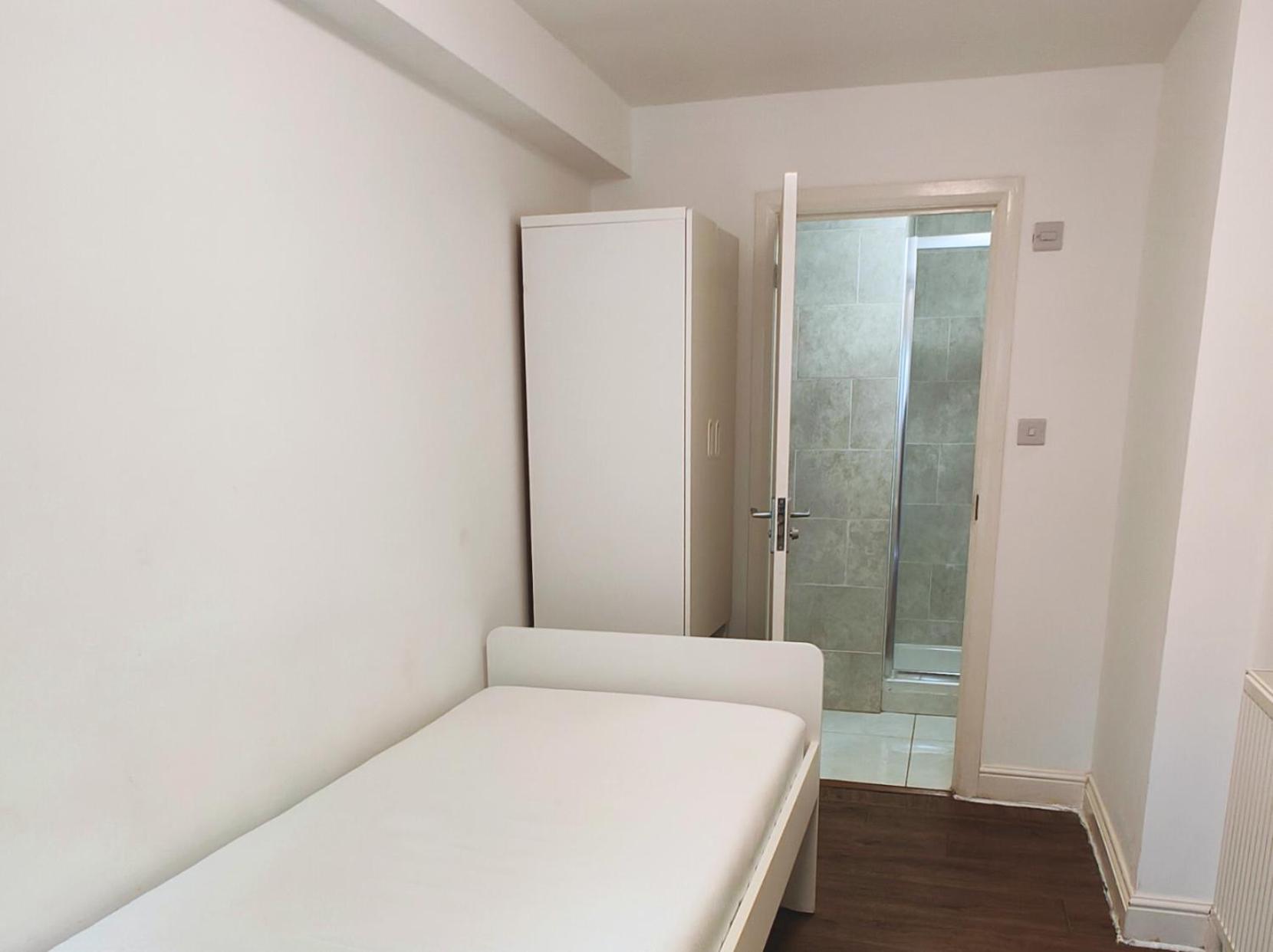 Cozy Ensuite Single In Elephant And Castle * Londres