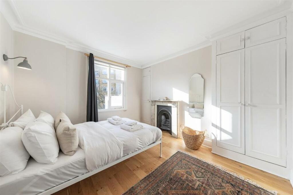 Apartment Pelham London
