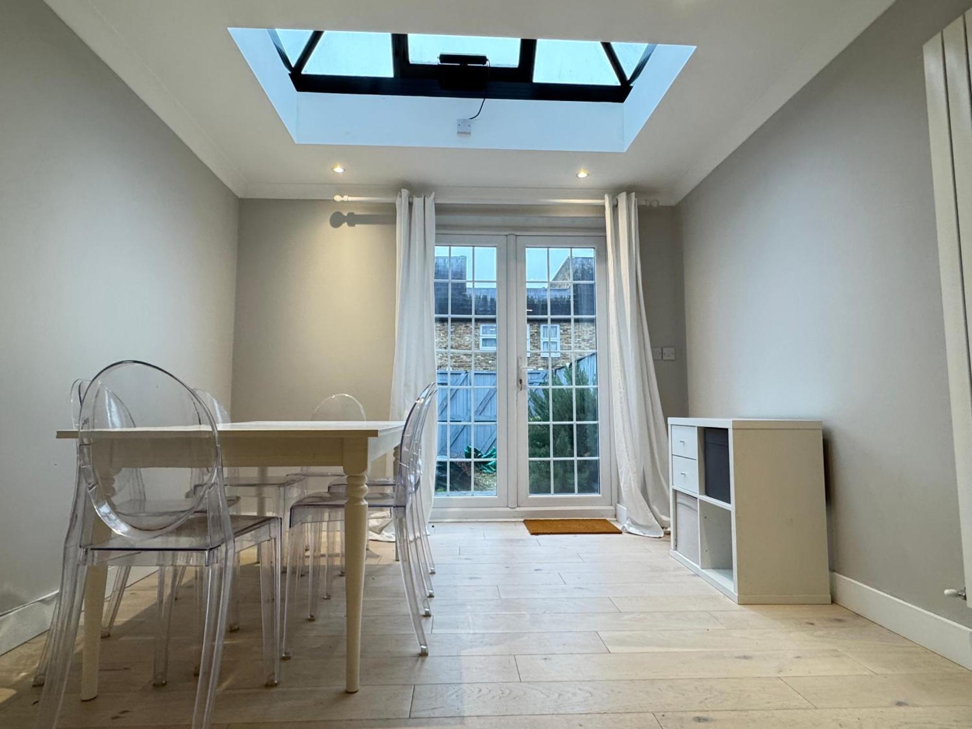 Сasa de vacaciones Charming 4bd 6 Mins From Nine Elms Station *