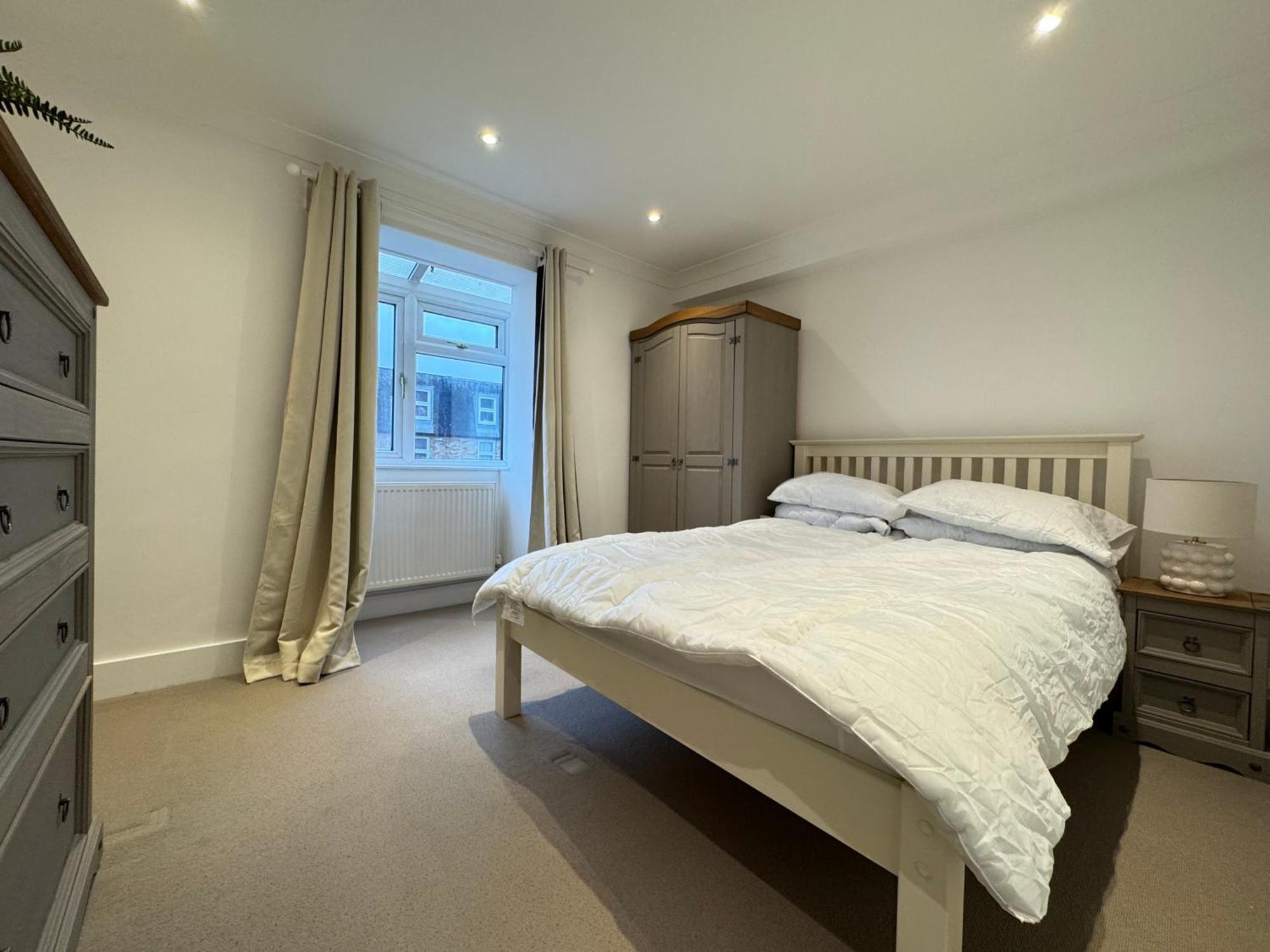 Charming 4bd 6 Mins From Nine Elms Station Сasa de vacaciones