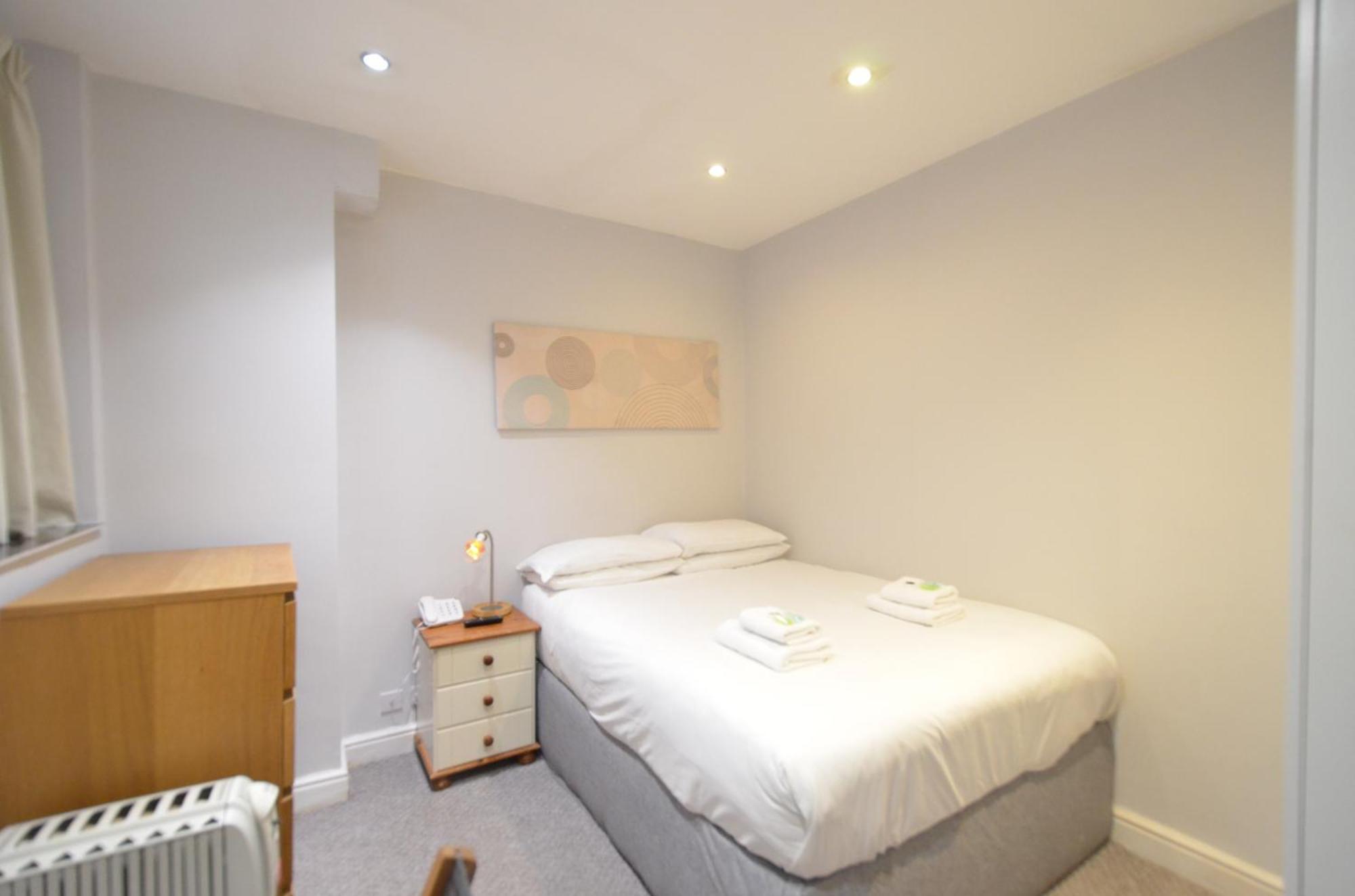 Amber Hotel-suites Hotel