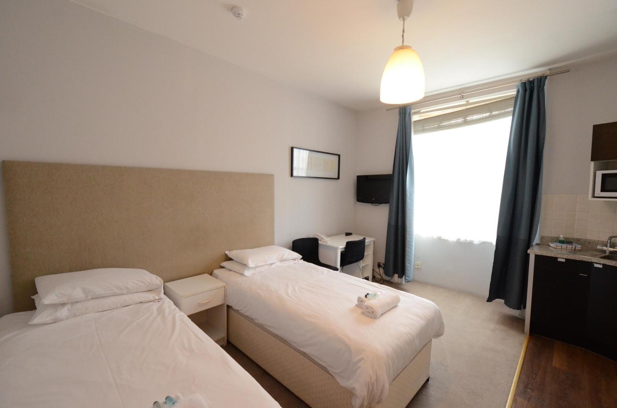 Amber Hotel-suites 3*
