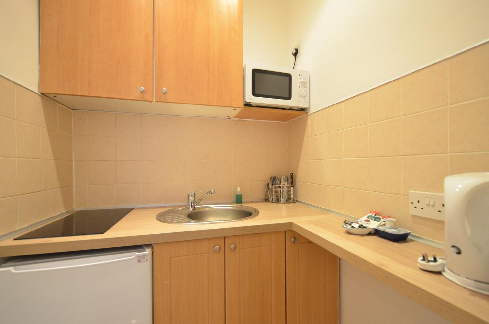 Amber Hotel-suites Hotel