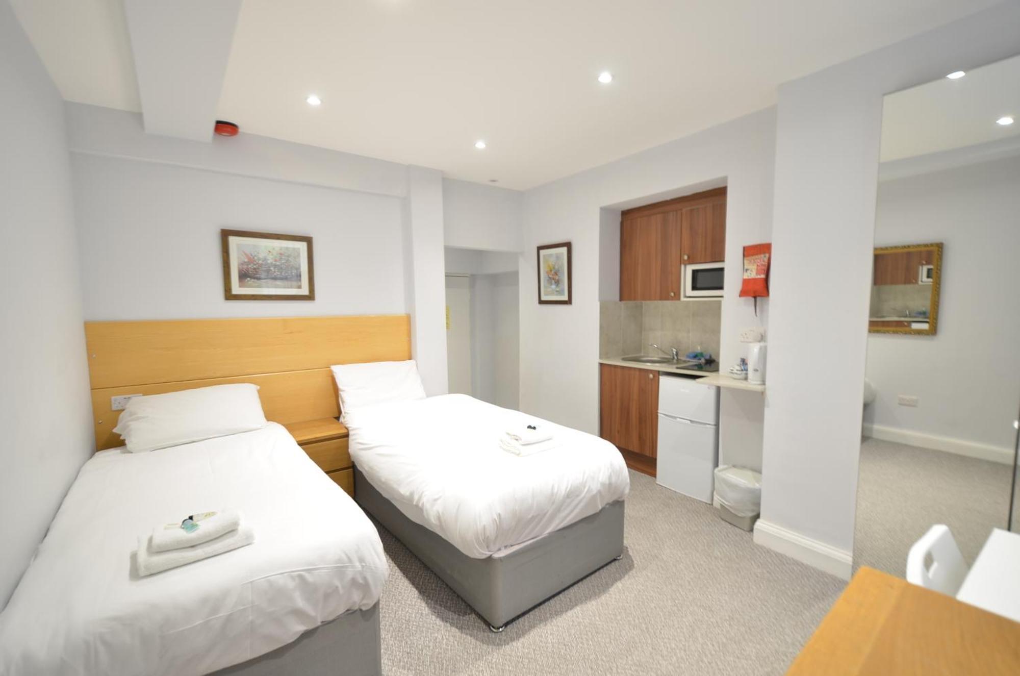 Amber Hotel-suites