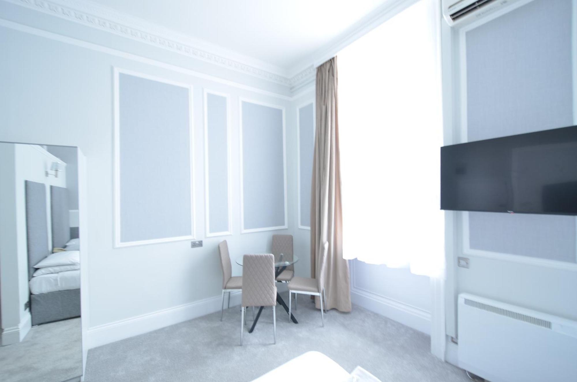 Amber Hotel-suites