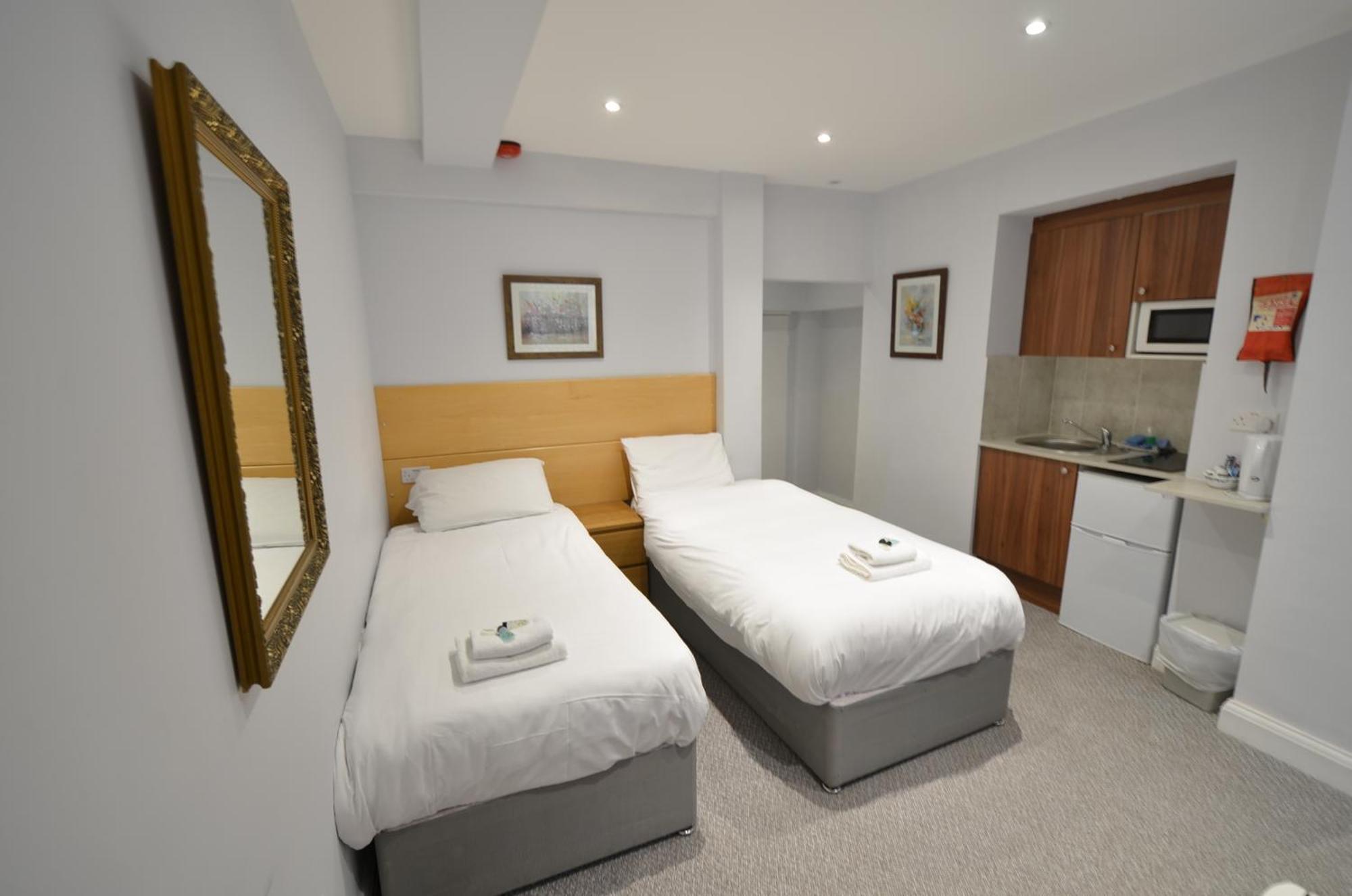 Hotel Amber Hotel-suites 3*
