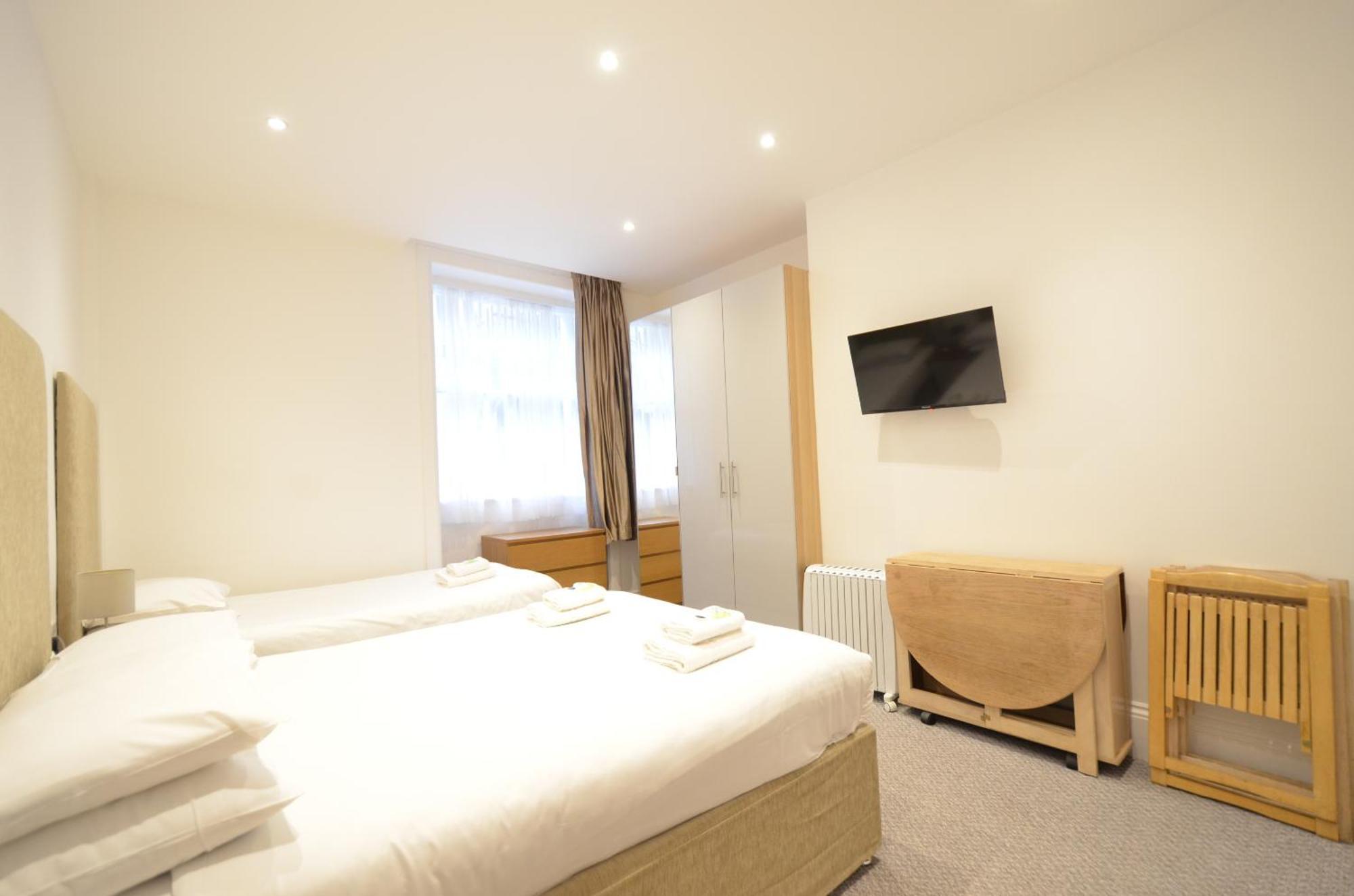 Amber Hotel-suites