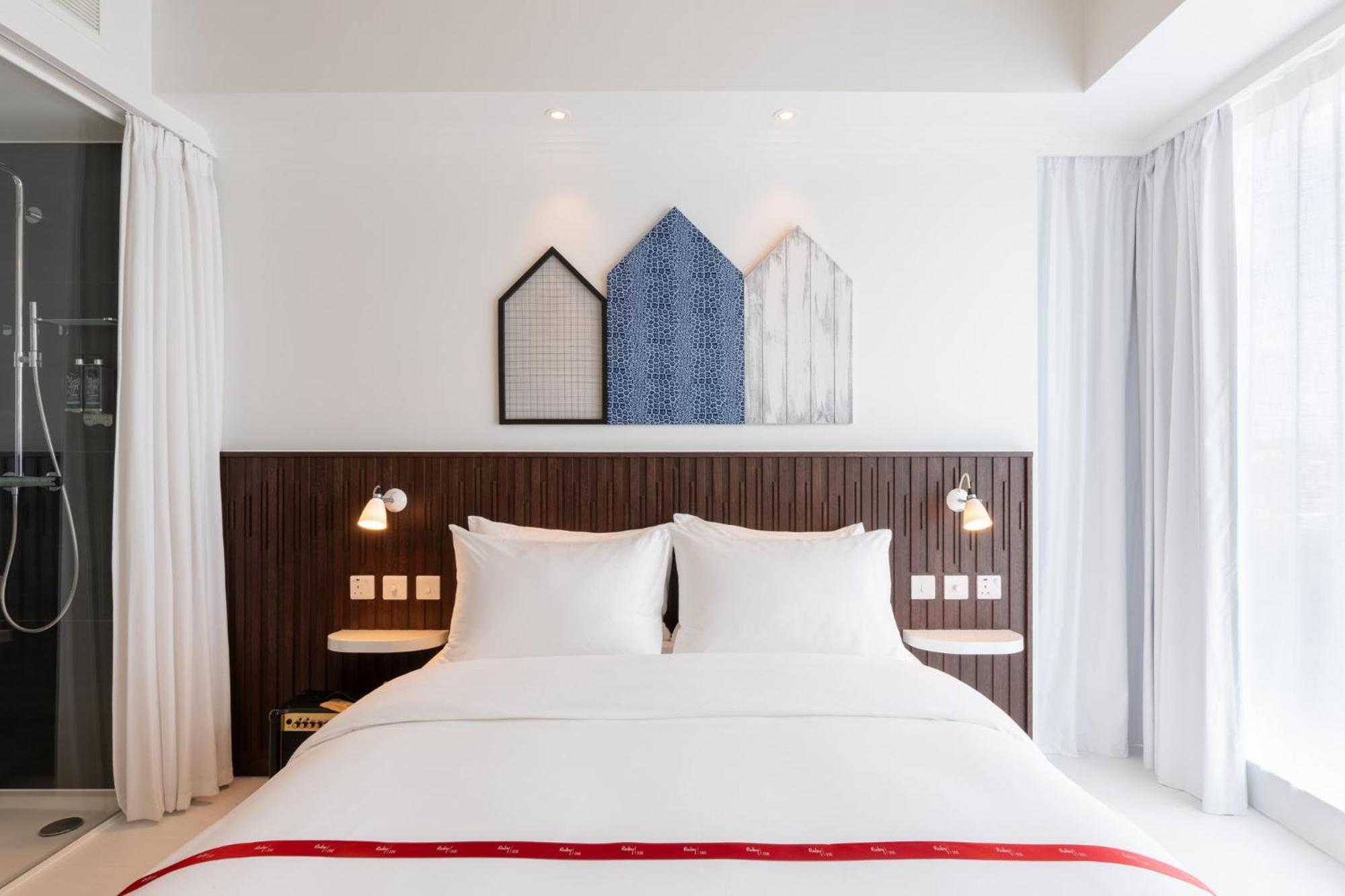 Ruby Zoe Hotel *