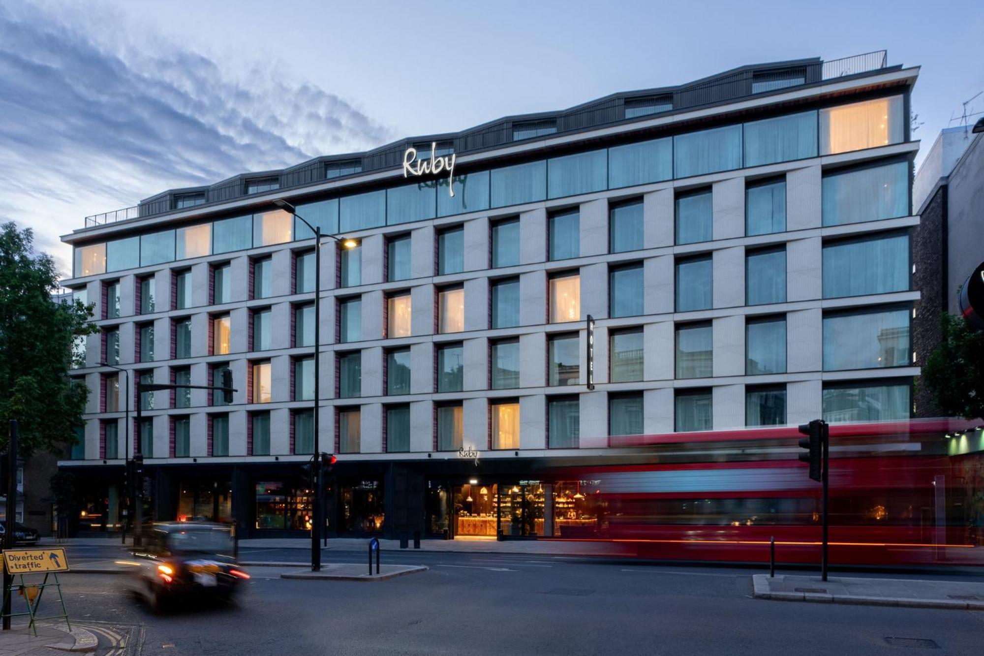 Ruby Zoe Hotel *