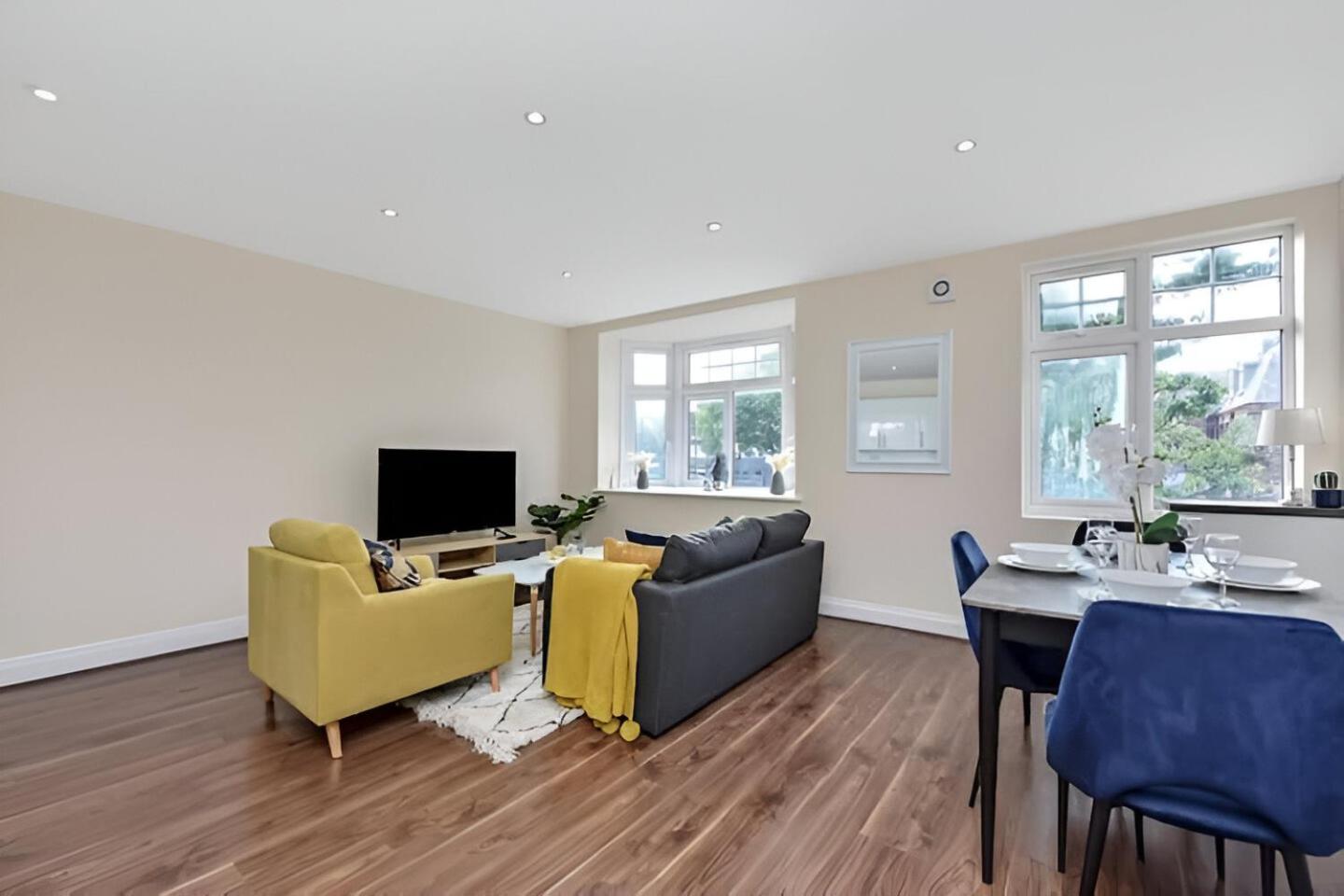 Apartment Lovely Family Flat With Excellent Transport Links *