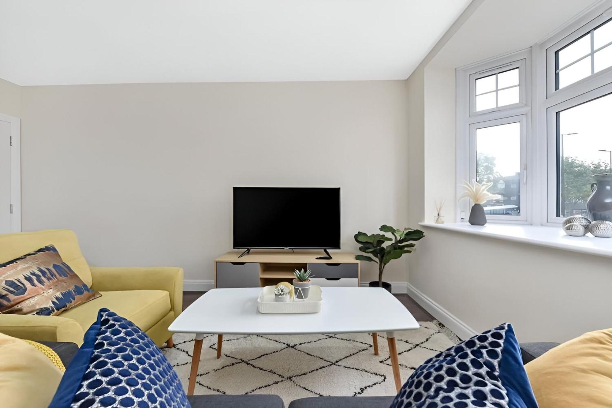 Lovely Family Flat With Excellent Transport Links * London