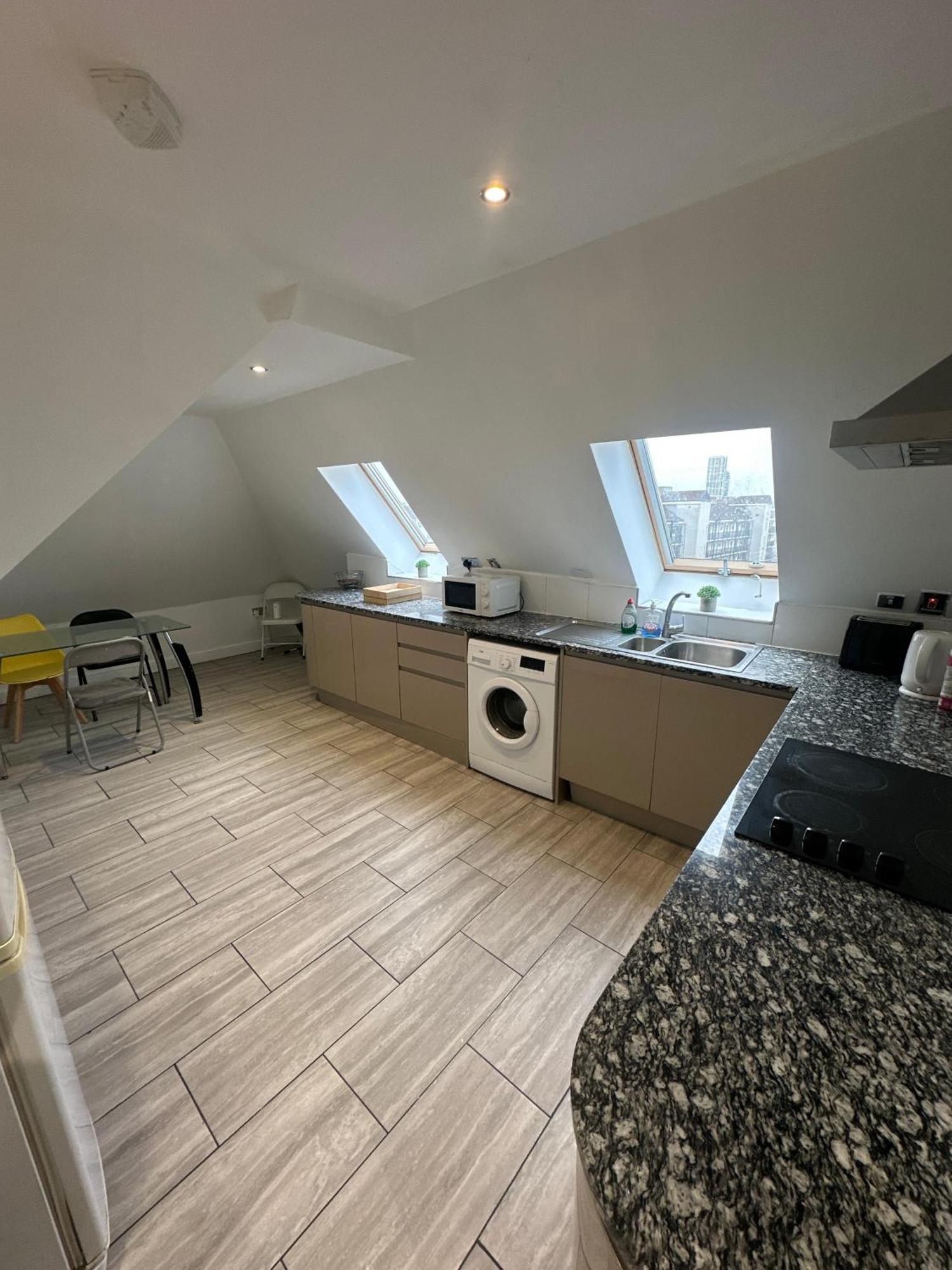 A Modern Luxury Penthouse Close To Tower-hil-canary Wharf-central Gasthuis *