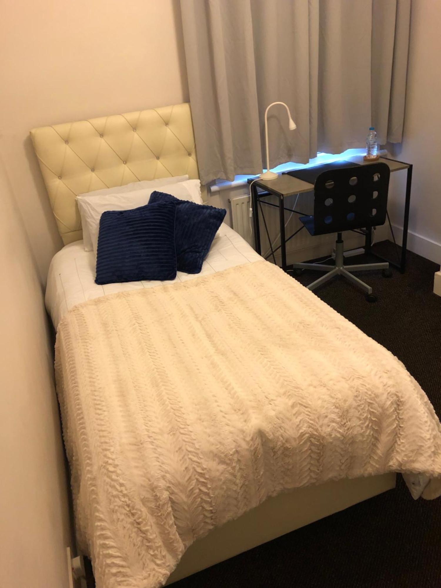 Cozy Single And Double *