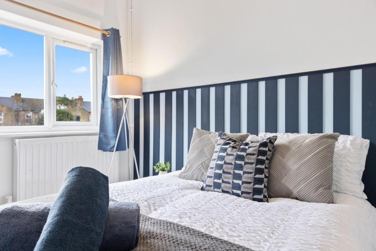 Sleep 6 Close To Centre Holiday home