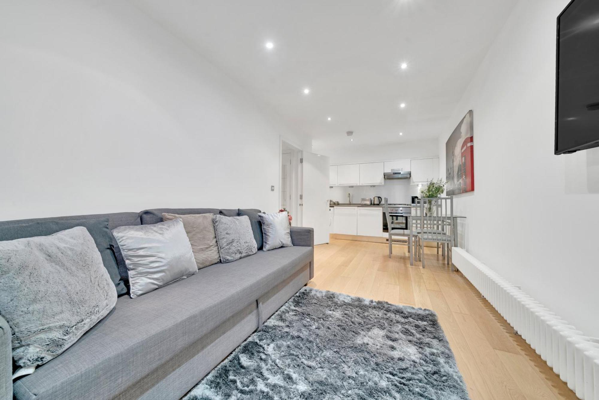 Cosy 1 Bedroom Camberwell Denmark With Great Transport Links Apartment
