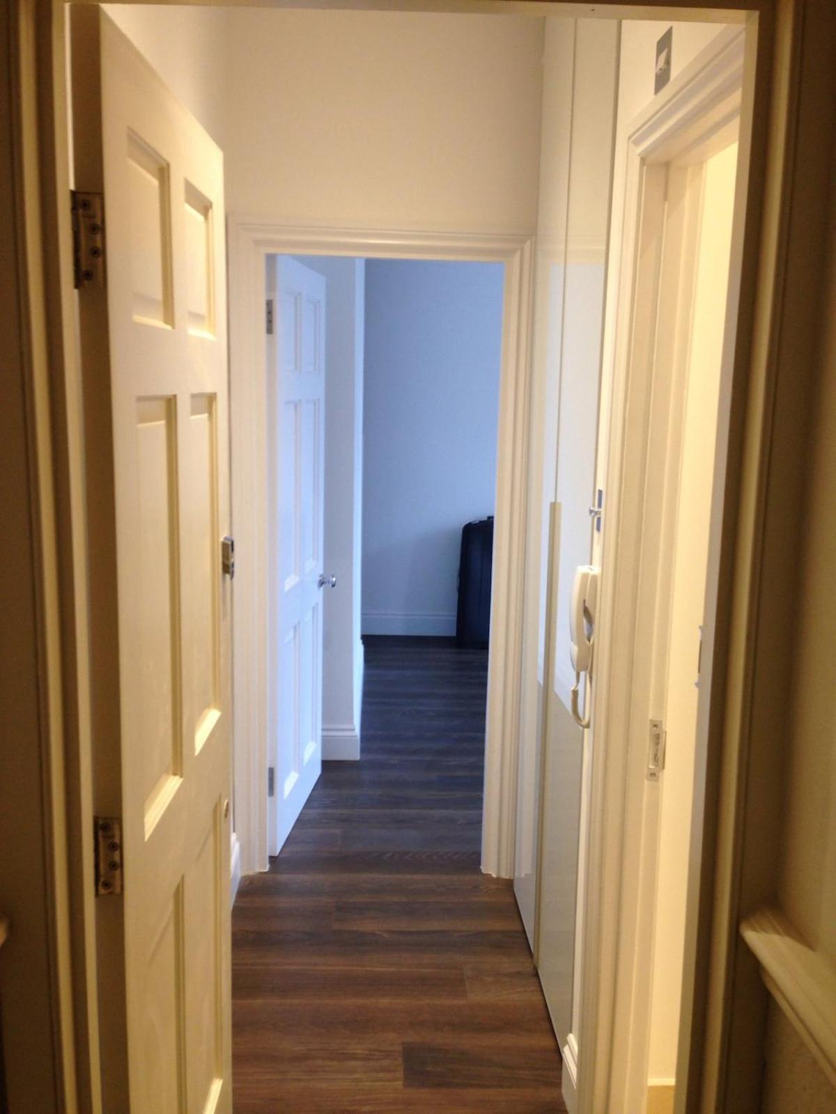 Private In Parsons New Kings Road Apartment