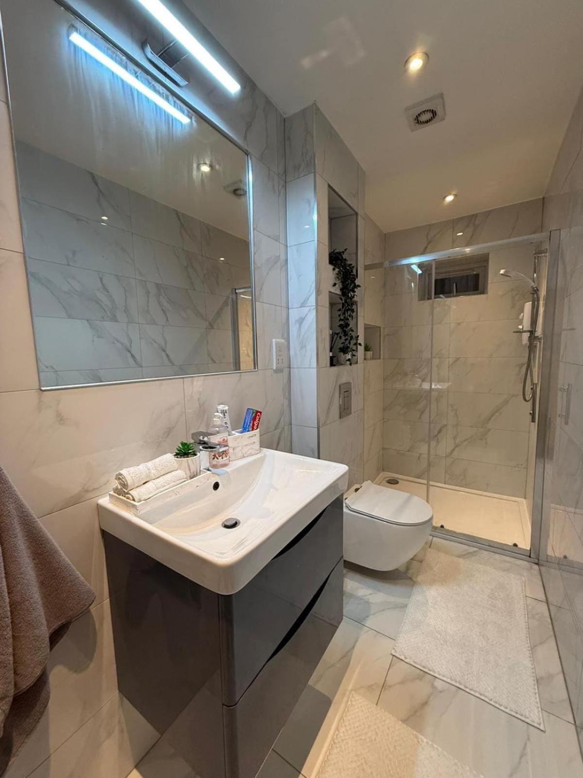 Apartment Luxury Cozy Modern Flat London