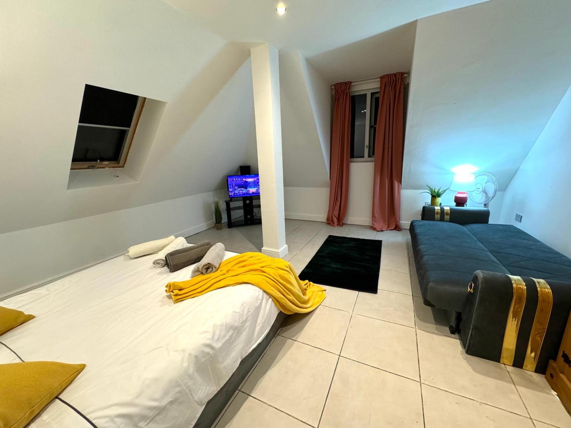 A Modern Luxury Penthouse Close To Tower-hil-canary Wharf-central Gasthuis