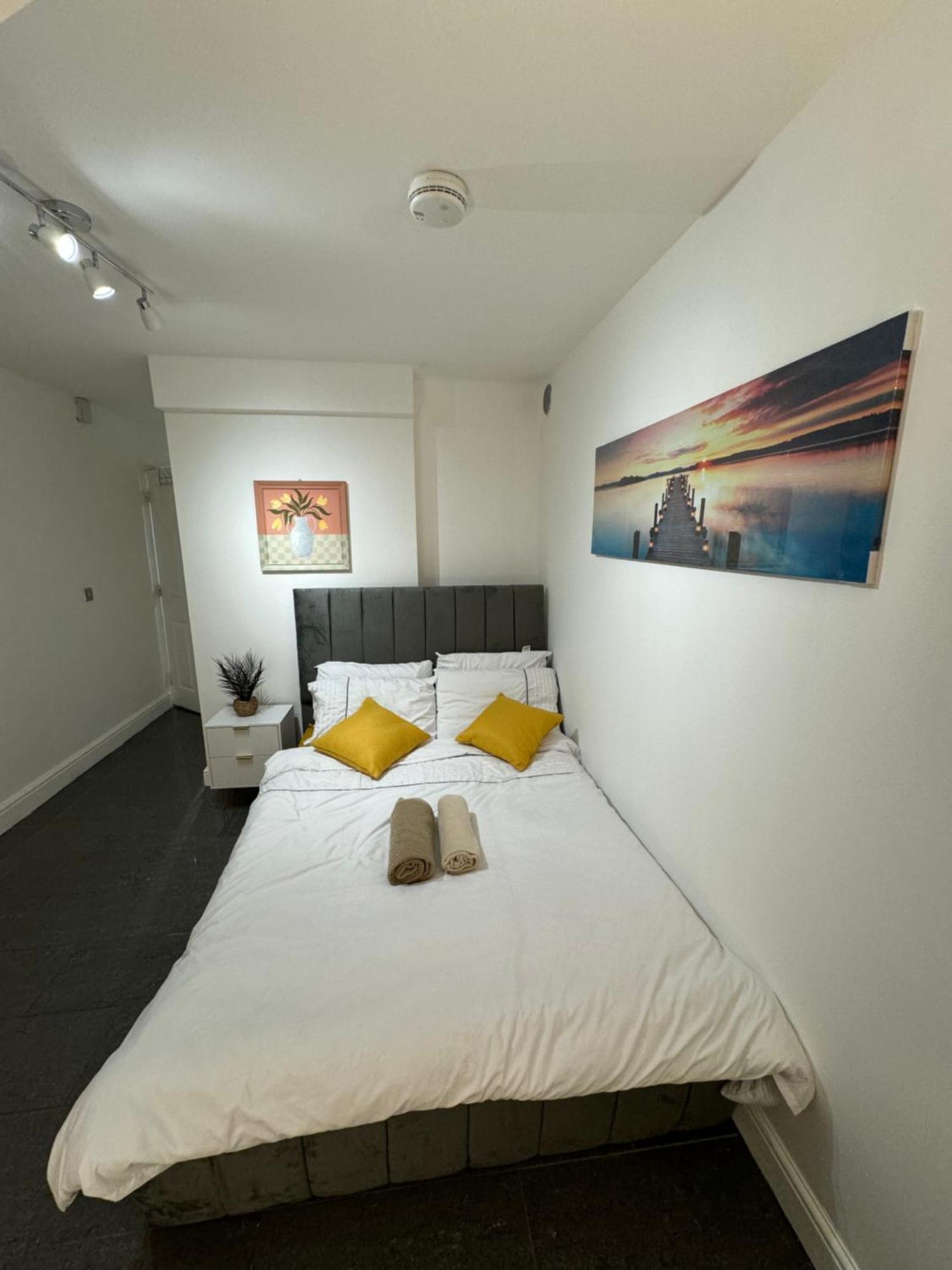 Gasthuis A Modern Luxury Penthouse Close To Tower-hil-canary Wharf-central Londen