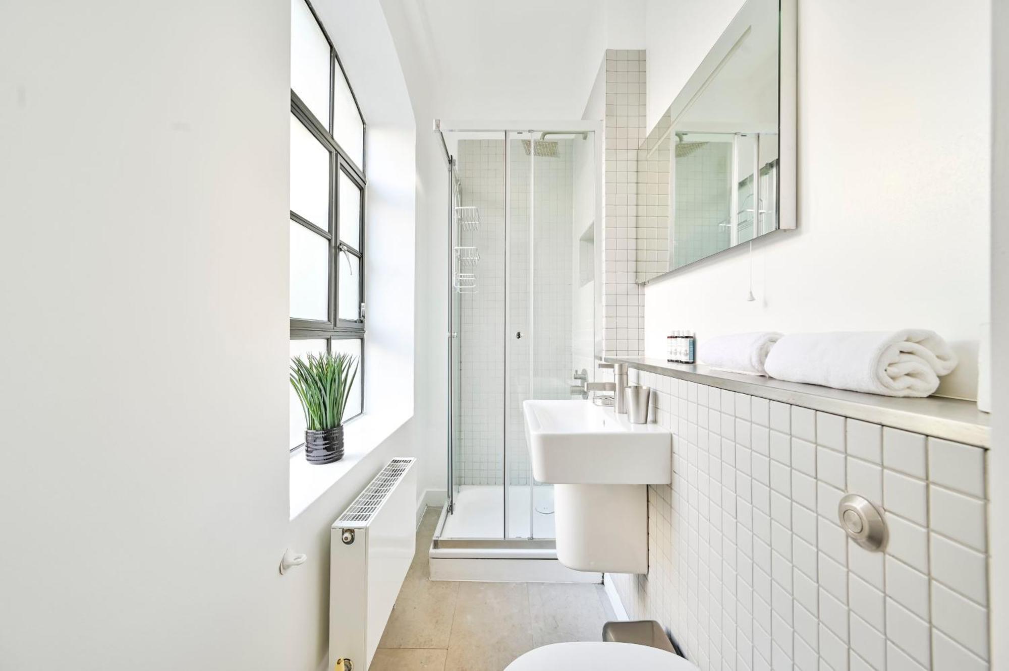 Apartamento Farringdon Comfortable 3 Bed