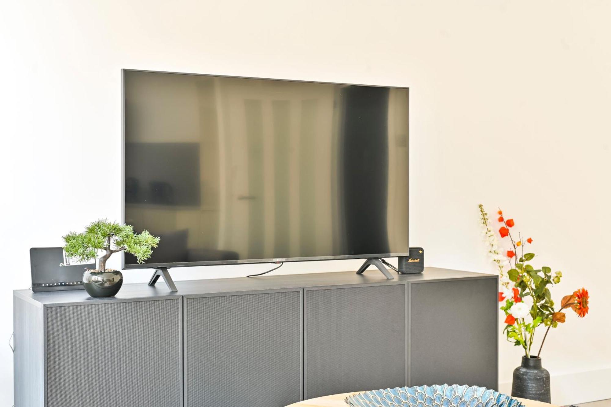 Farringdon Comfortable 3 Bed