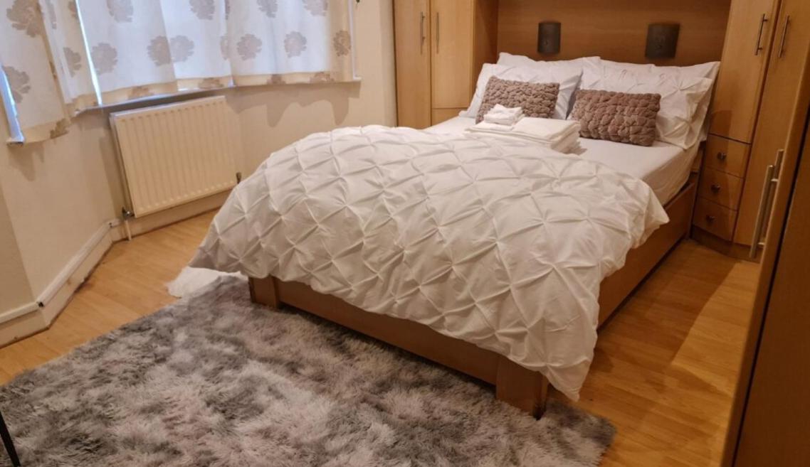 Cosy Bedroom Near Airport Accommodatie bij particulieren *