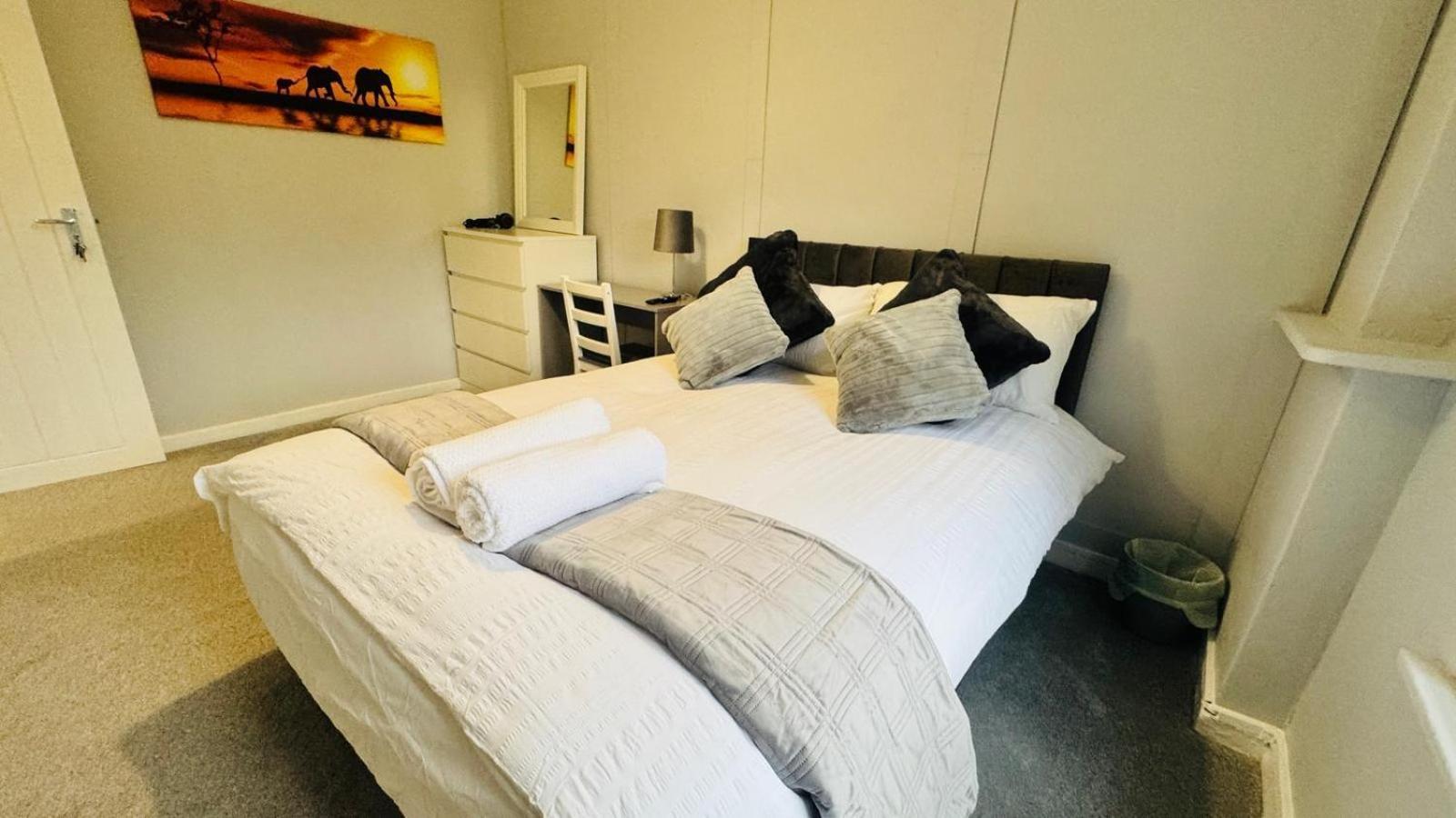 Gorgeous Near Canary Wharf Homestay *