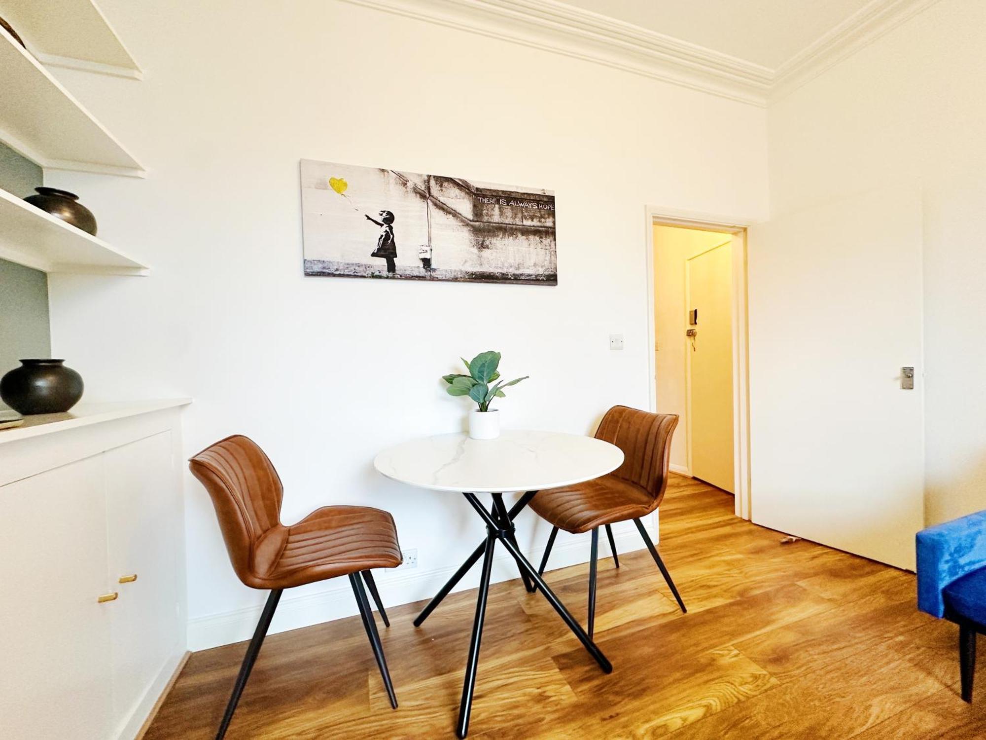 Stylish Kennington Near Tube With King Bed And Garden * London
