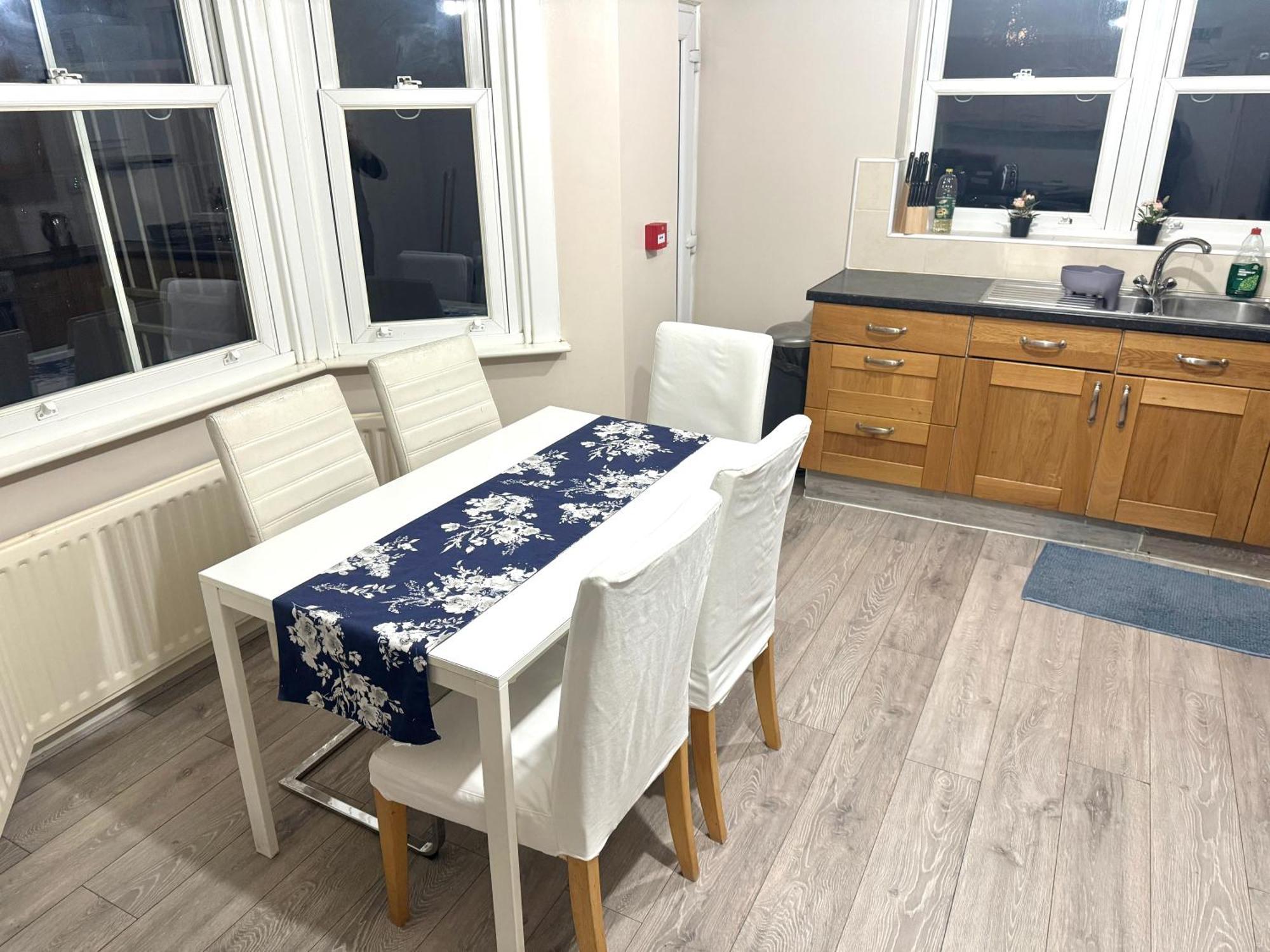 Homestay Private Bedrooms In Finsbury Park Station