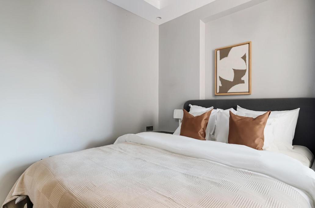 Apartment Your 2br Spot In Soho