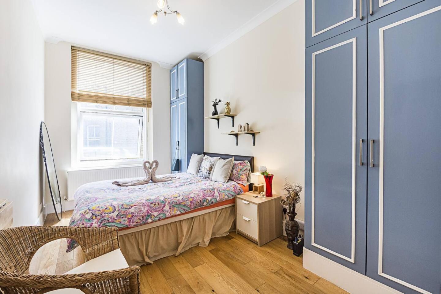 Private Homely Bedroom In Kensington R2 *
