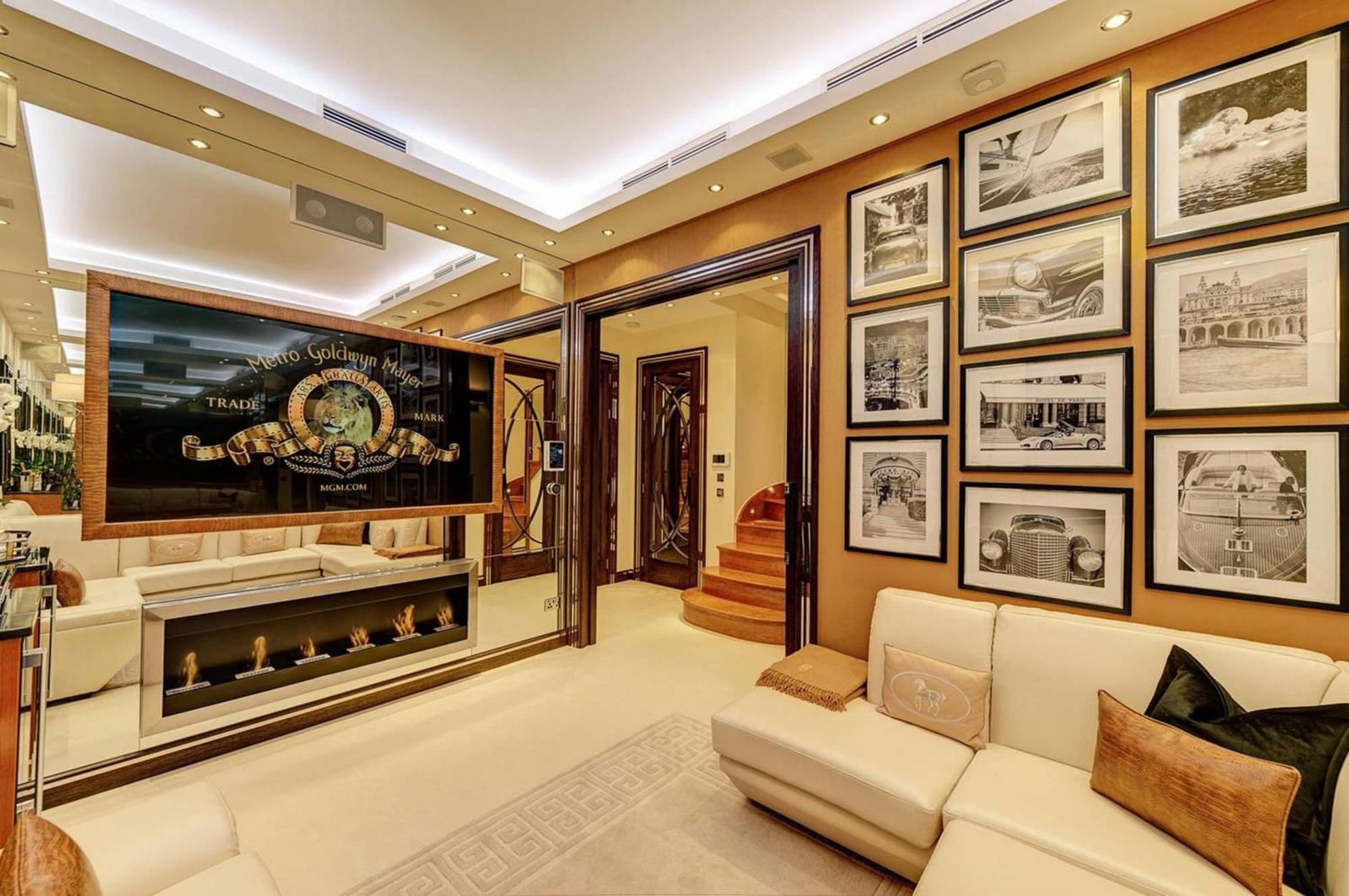Luxurious Central Azbe *