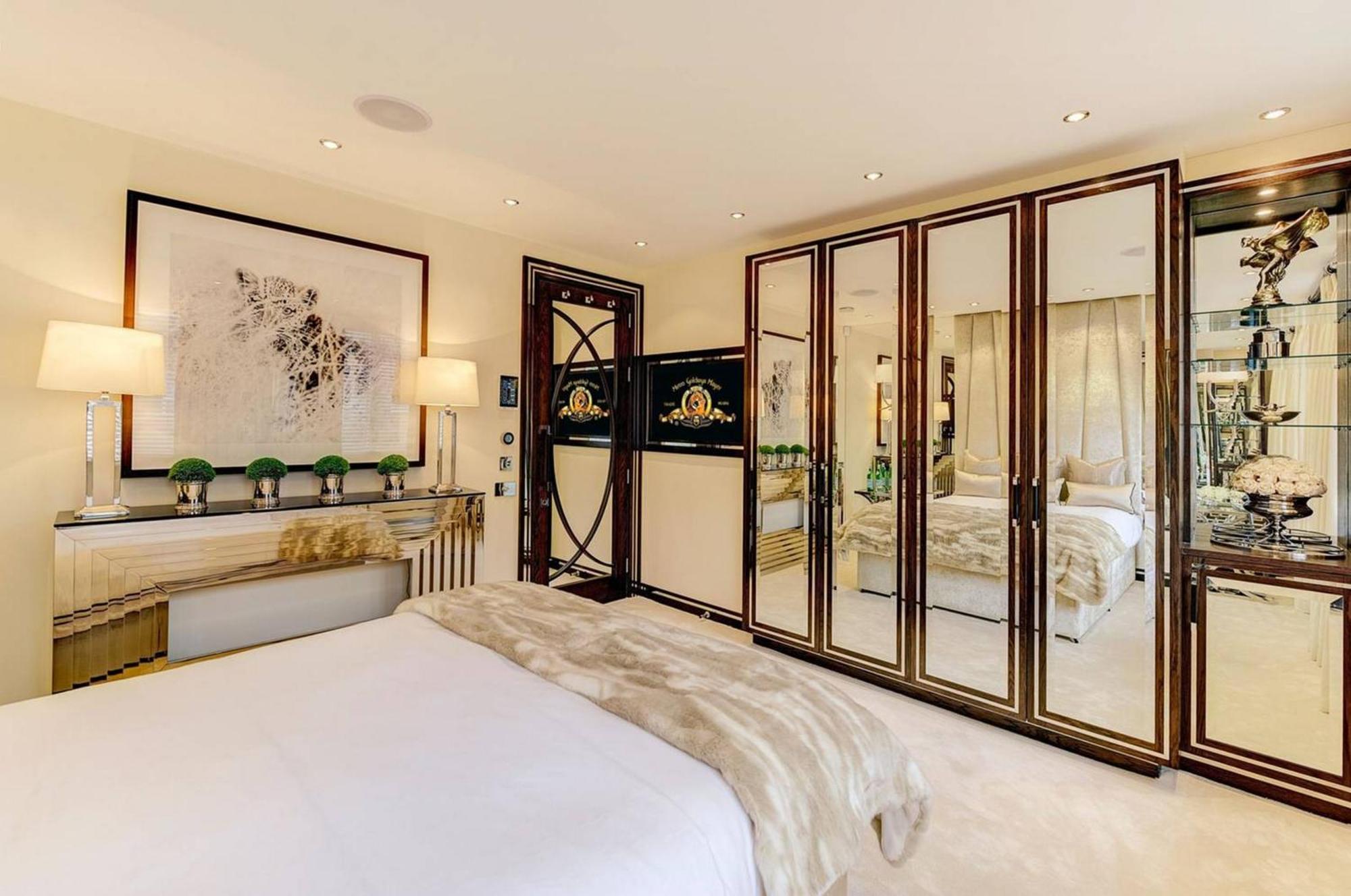 Luxurious Central Azbe Apartment *