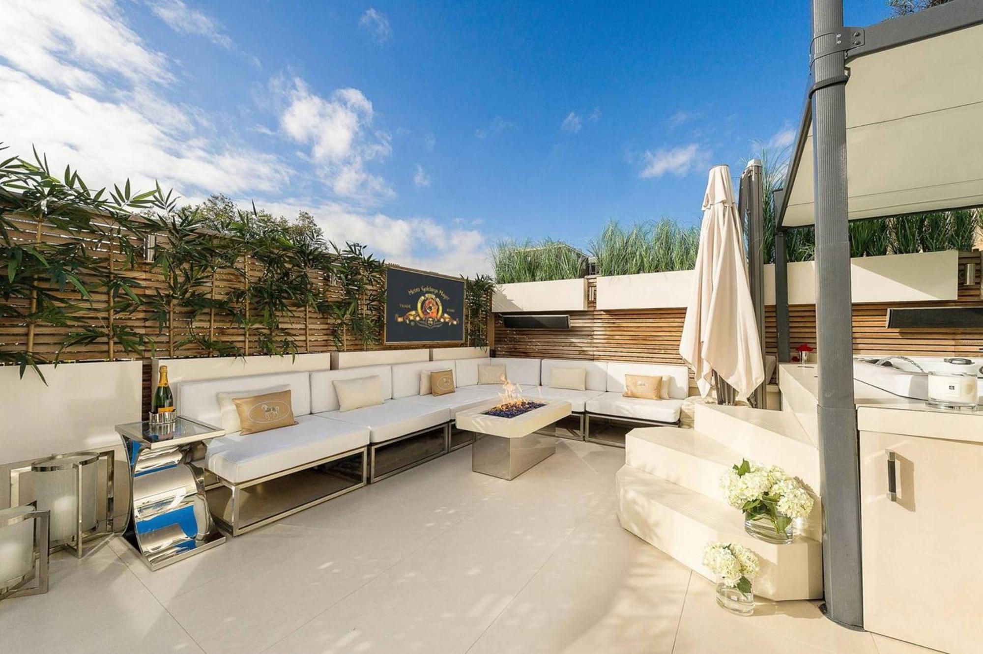 Luxurious Central Azbe London