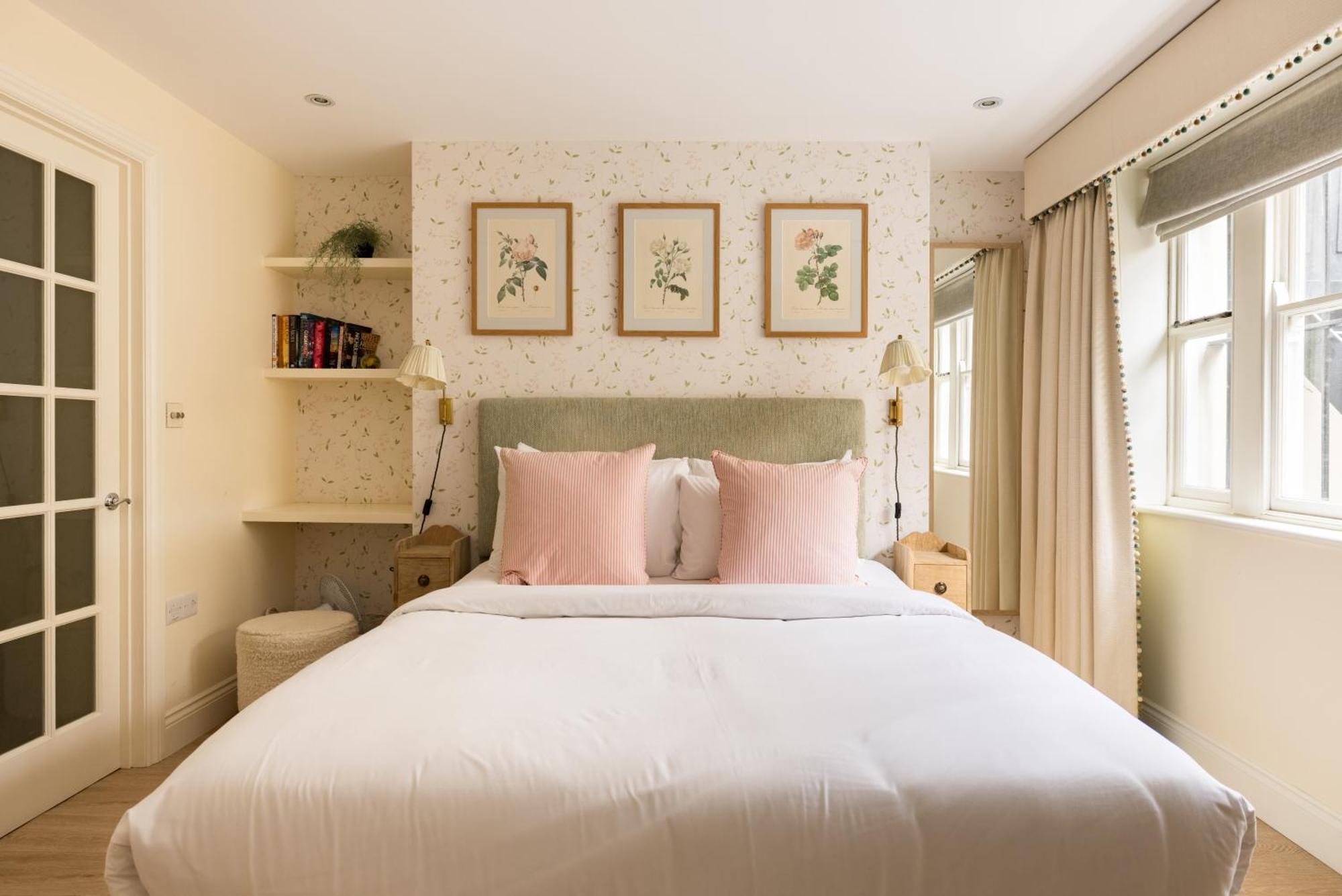 The Chelsea Abode - 4bdr With Terrace London