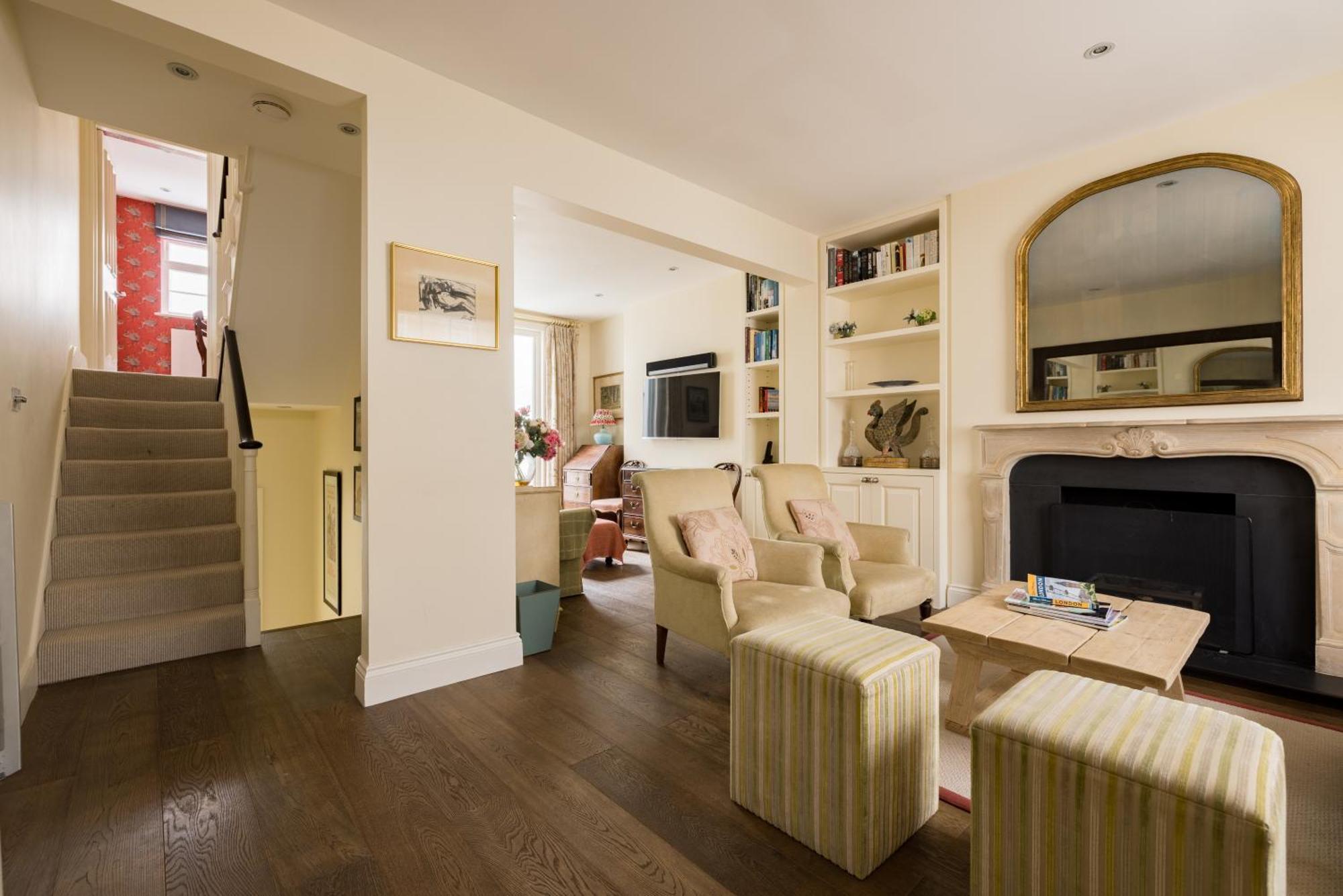 The Chelsea Abode - 4bdr With Terrace London