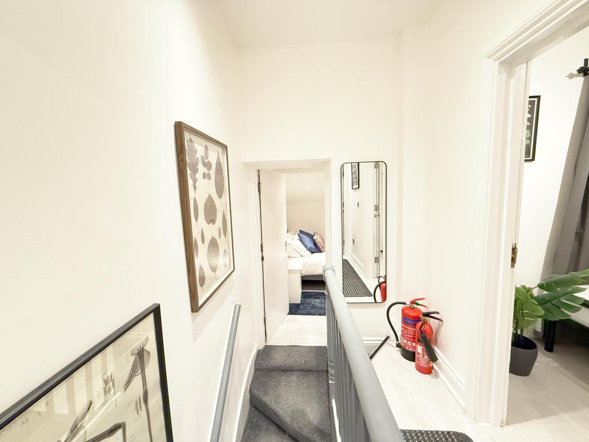 Modern & Cosy 2 Bedroom With Free Parking Near Wembley London