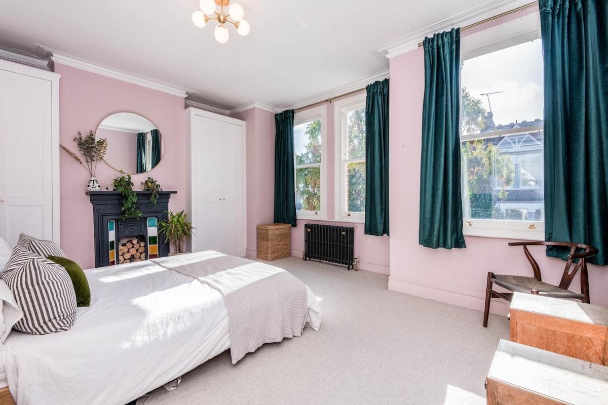 Holiday home Newly Renovated 4 Bed - North London