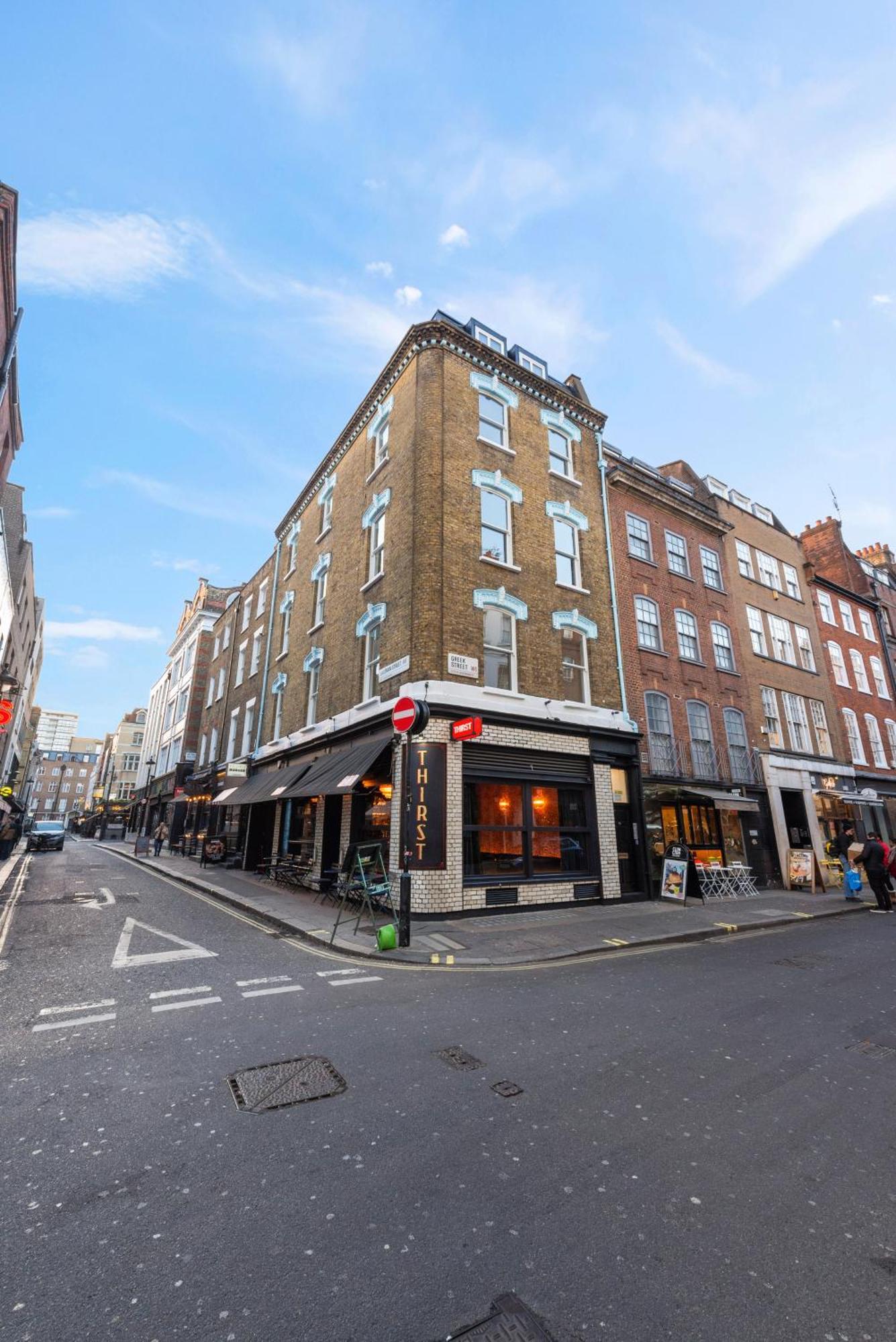 Stylish In The Heart Of Soho Your West End Escape! Gsg Leilighet London