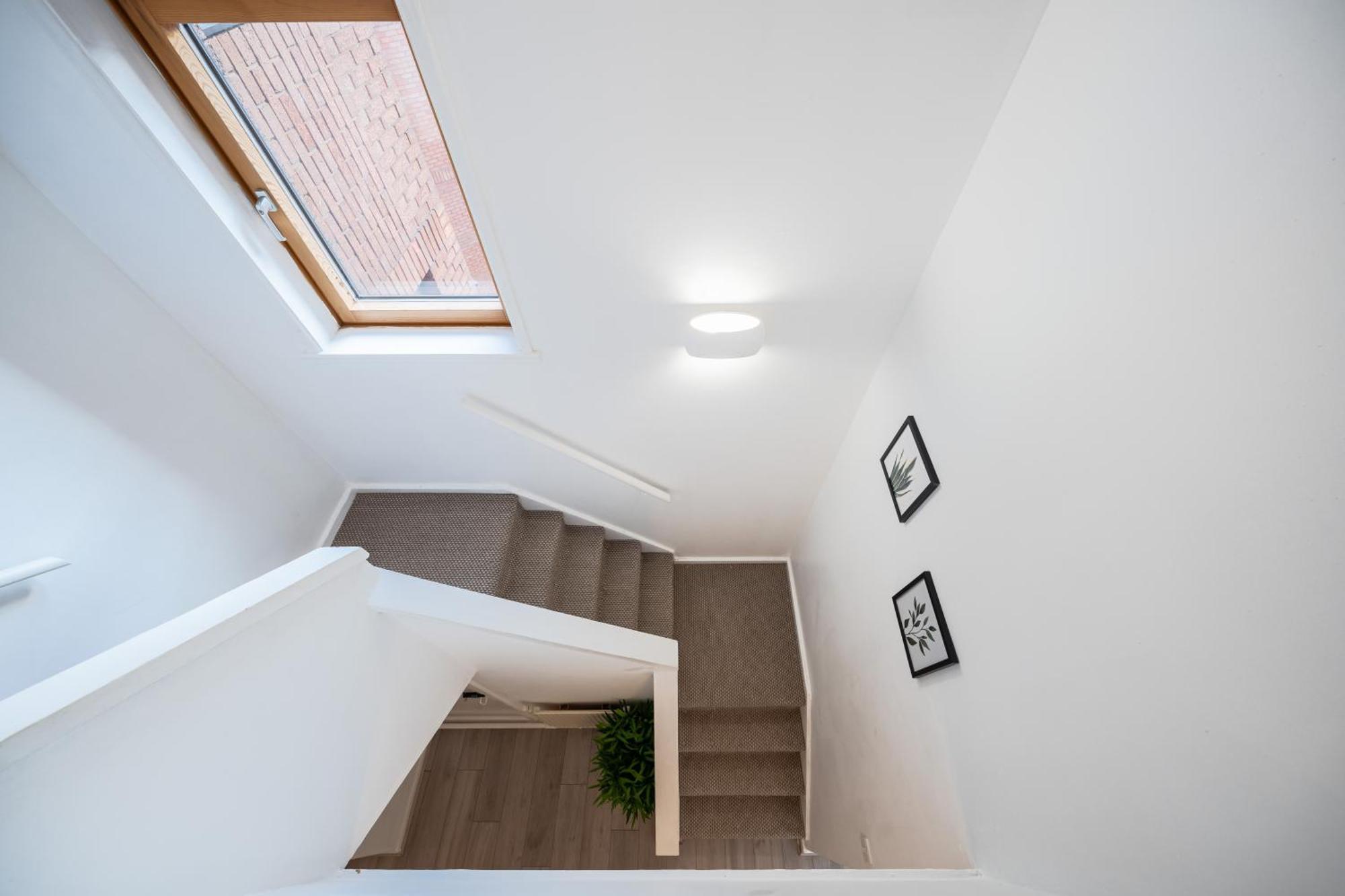 Apartment 3 Bed Luxury In Chelsea, 2 King Size Bed, 1 Double Bed, Ideal For Families London
