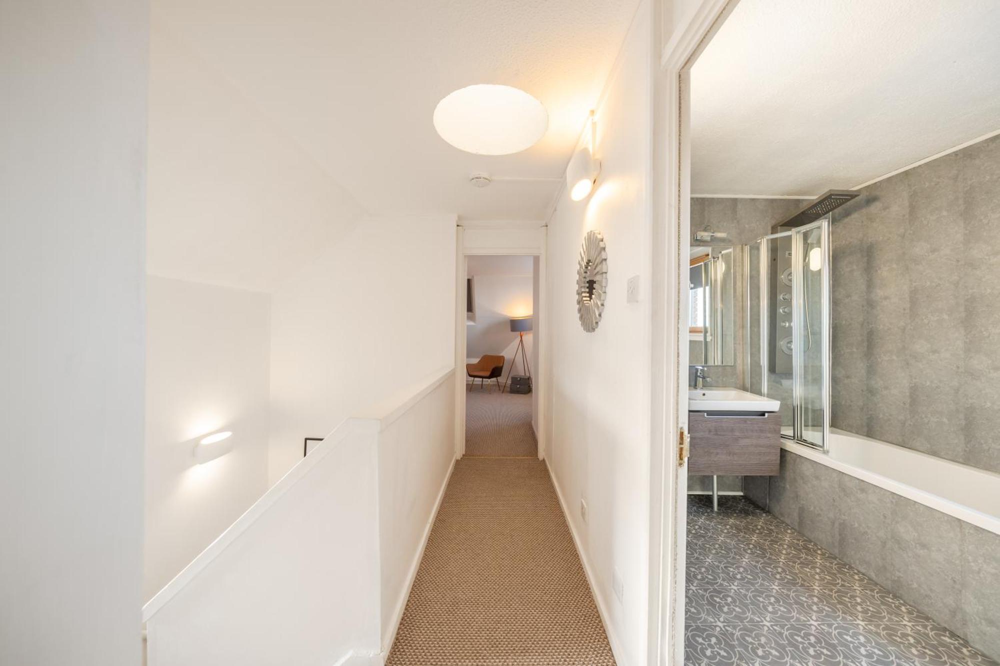 3 Bed Luxury In Chelsea, 2 King Size Bed, 1 Double Bed, Ideal For Families