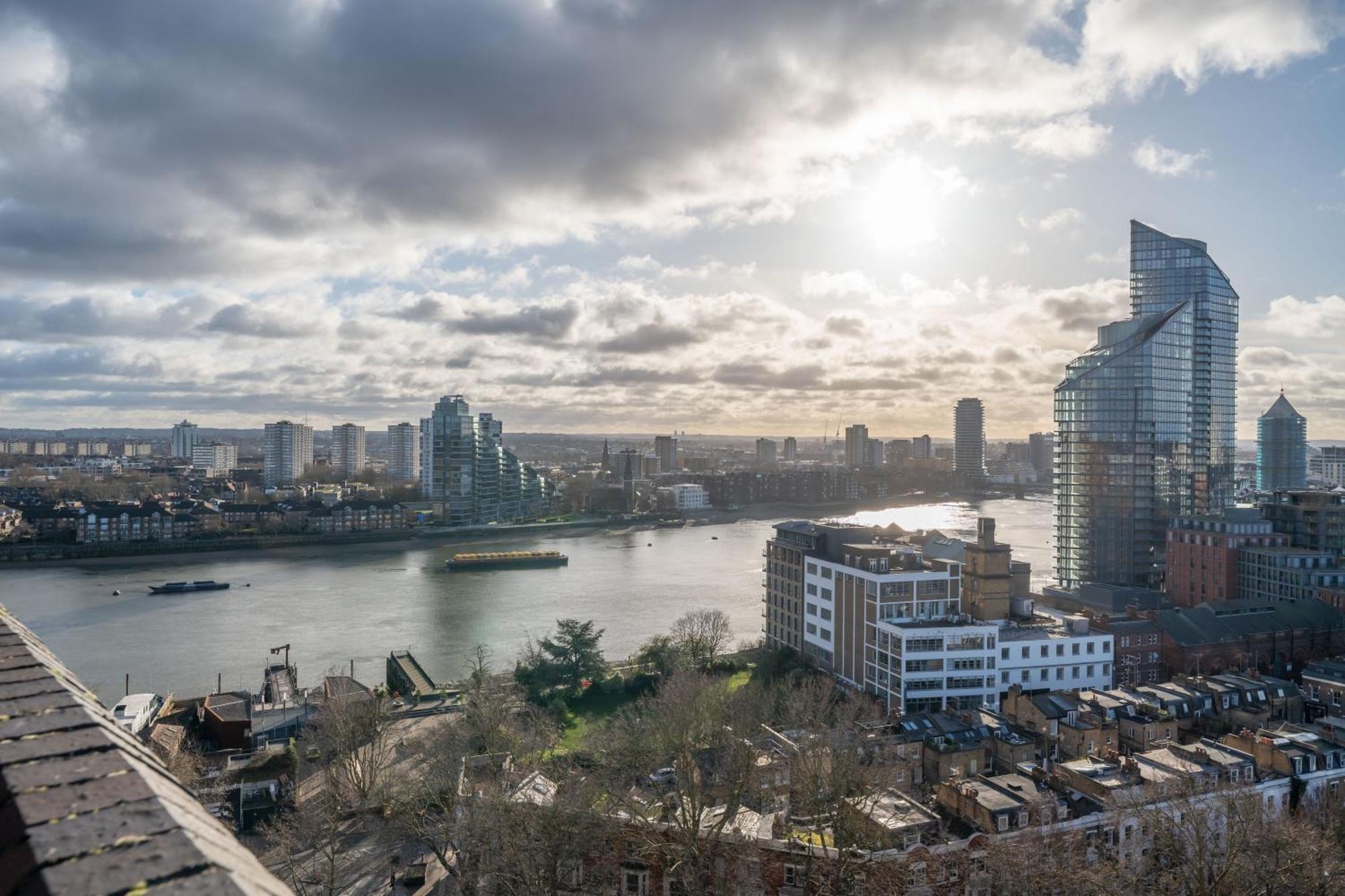 3 Bed Luxury In Chelsea, 2 King Size Bed, 1 Double Bed, Ideal For Families Apartment *