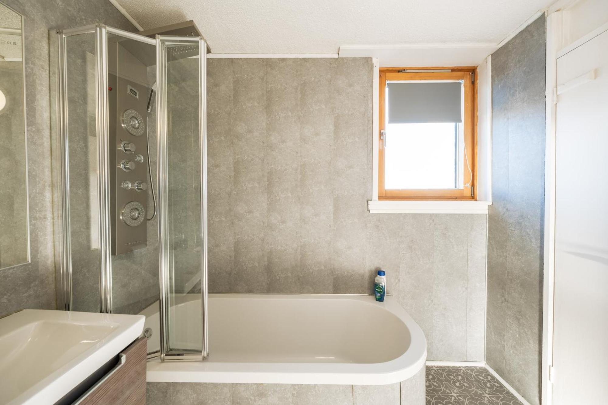 3 Bed Luxury In Chelsea, 2 King Size Bed, 1 Double Bed, Ideal For Families Leilighet London