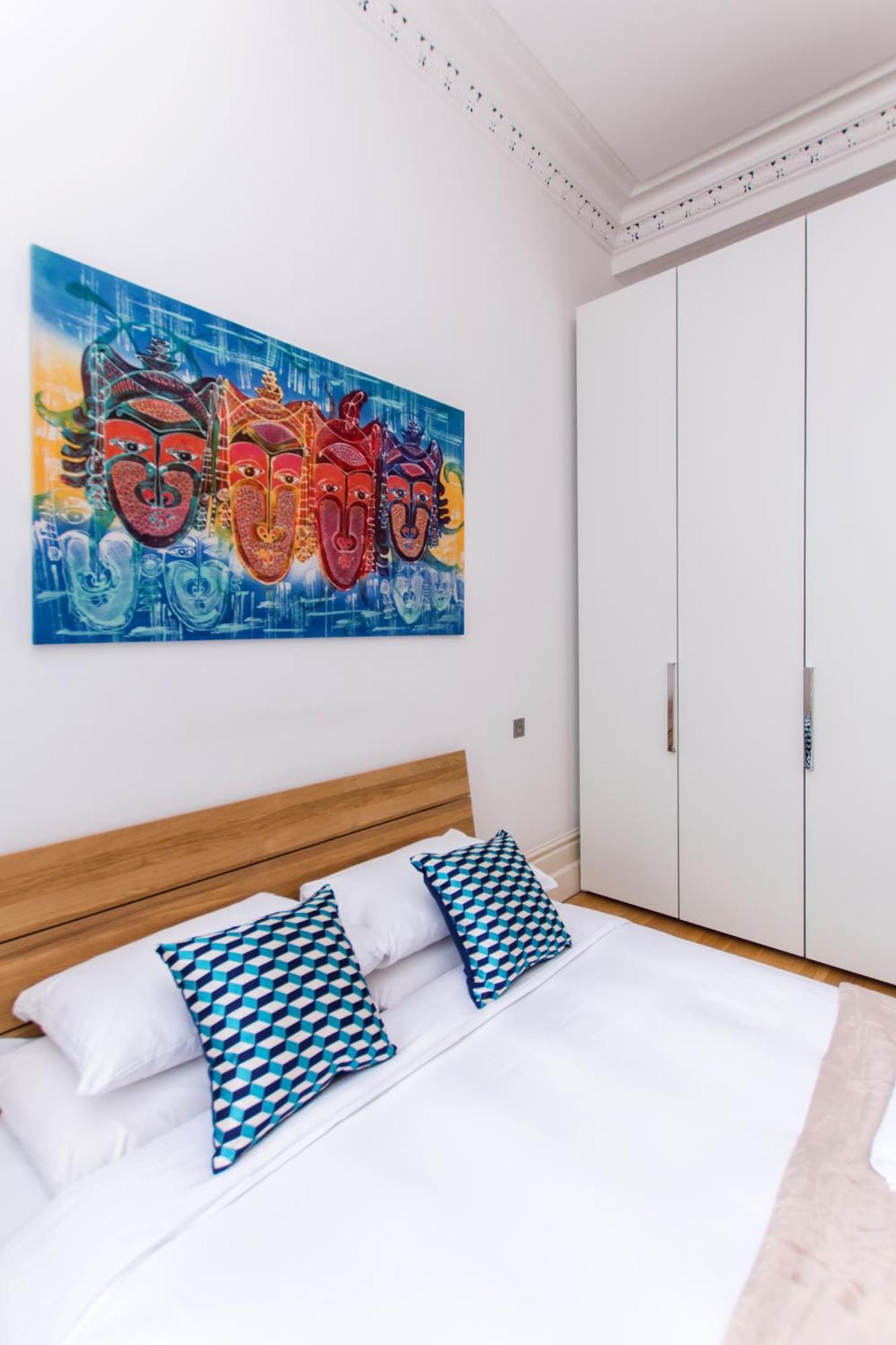 Unique Bright With Private Balcony London