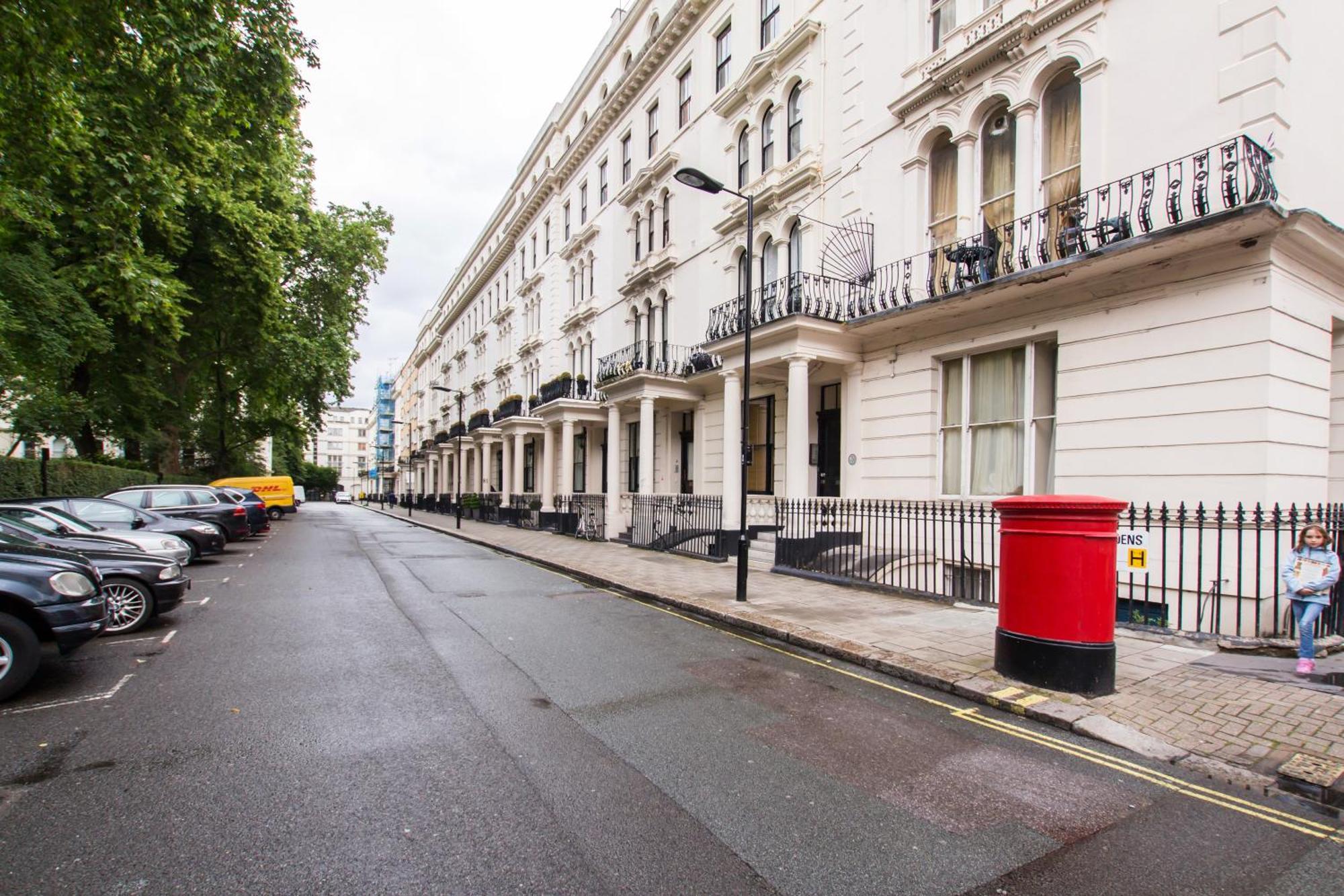 Unique Bright With Private Balcony London